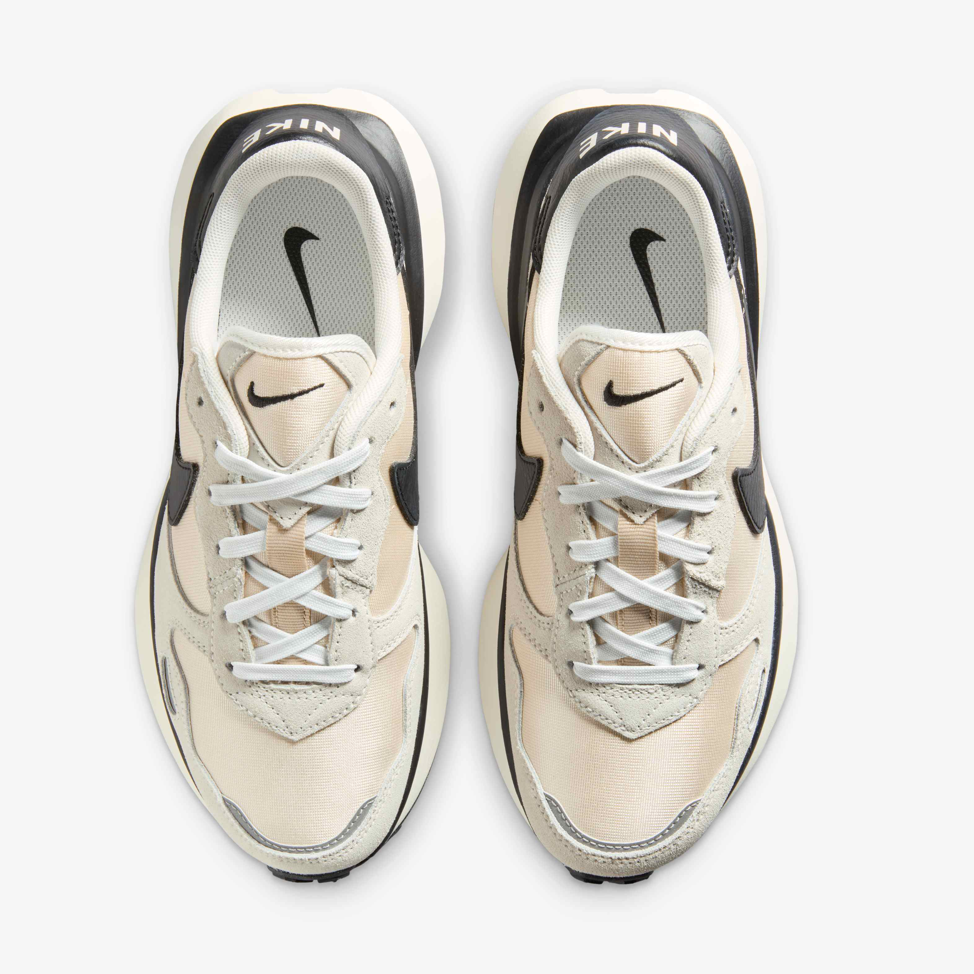 Nike Phoenix Waffle image number 4