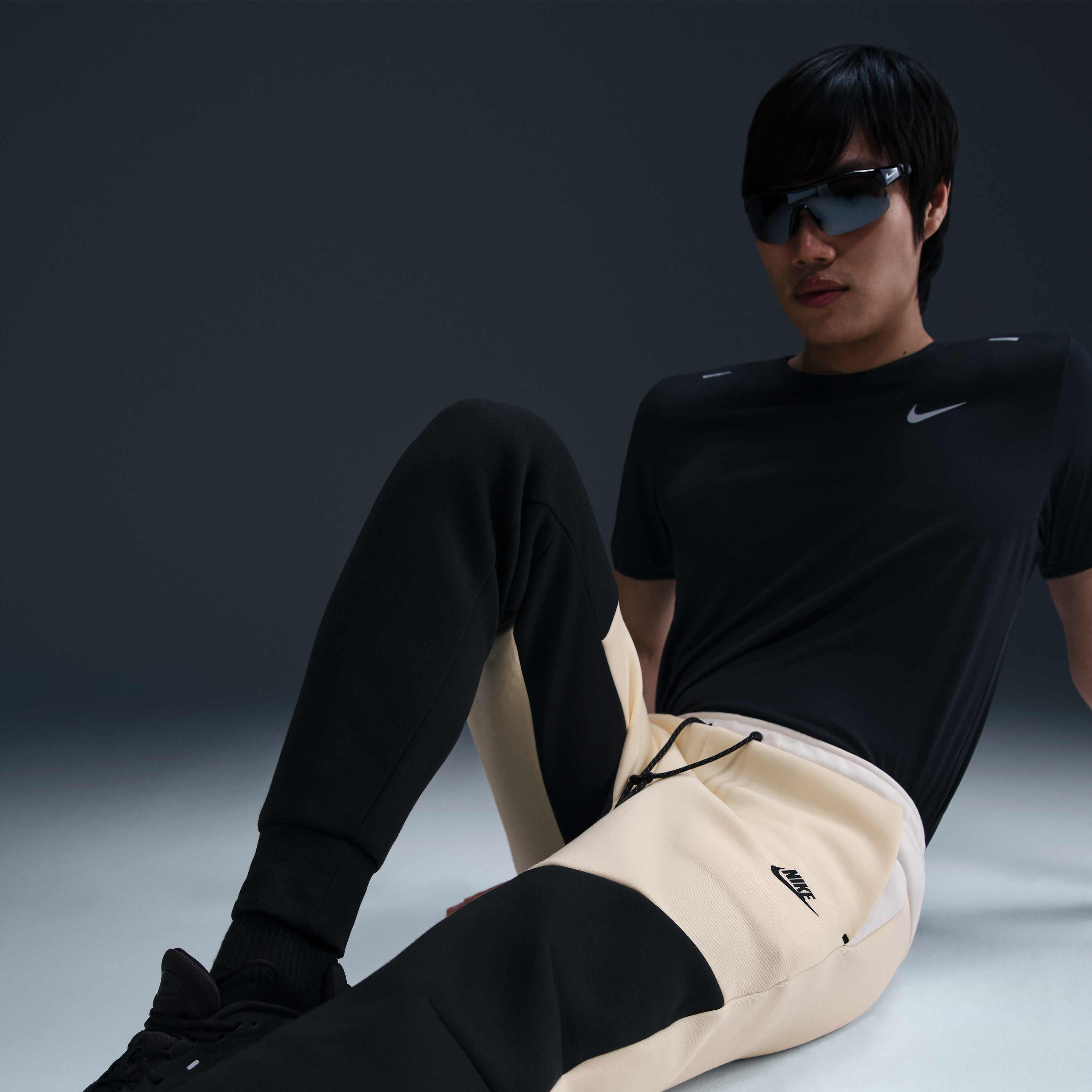 Nike Tech image number 4