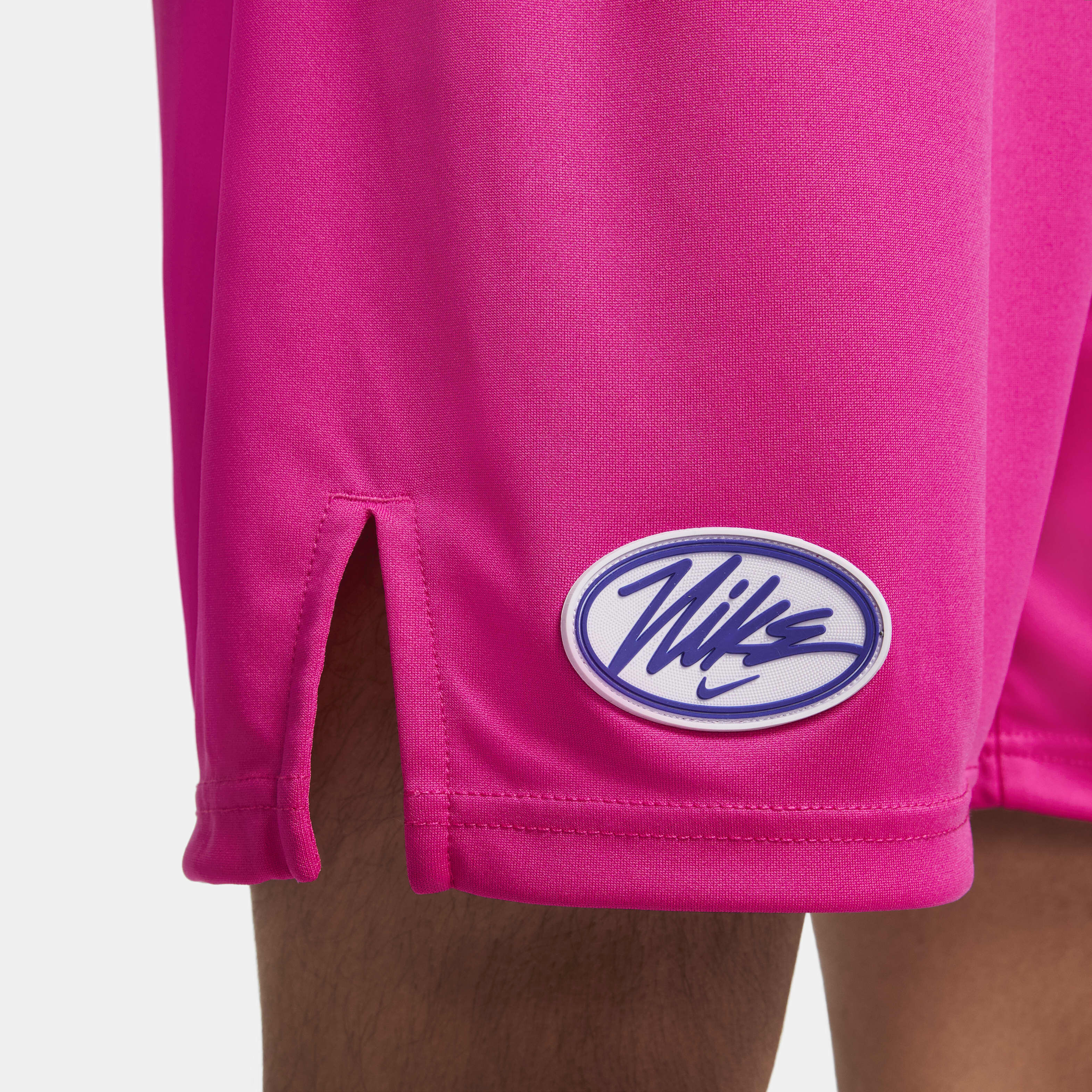 Nike Sport Clash image number 5