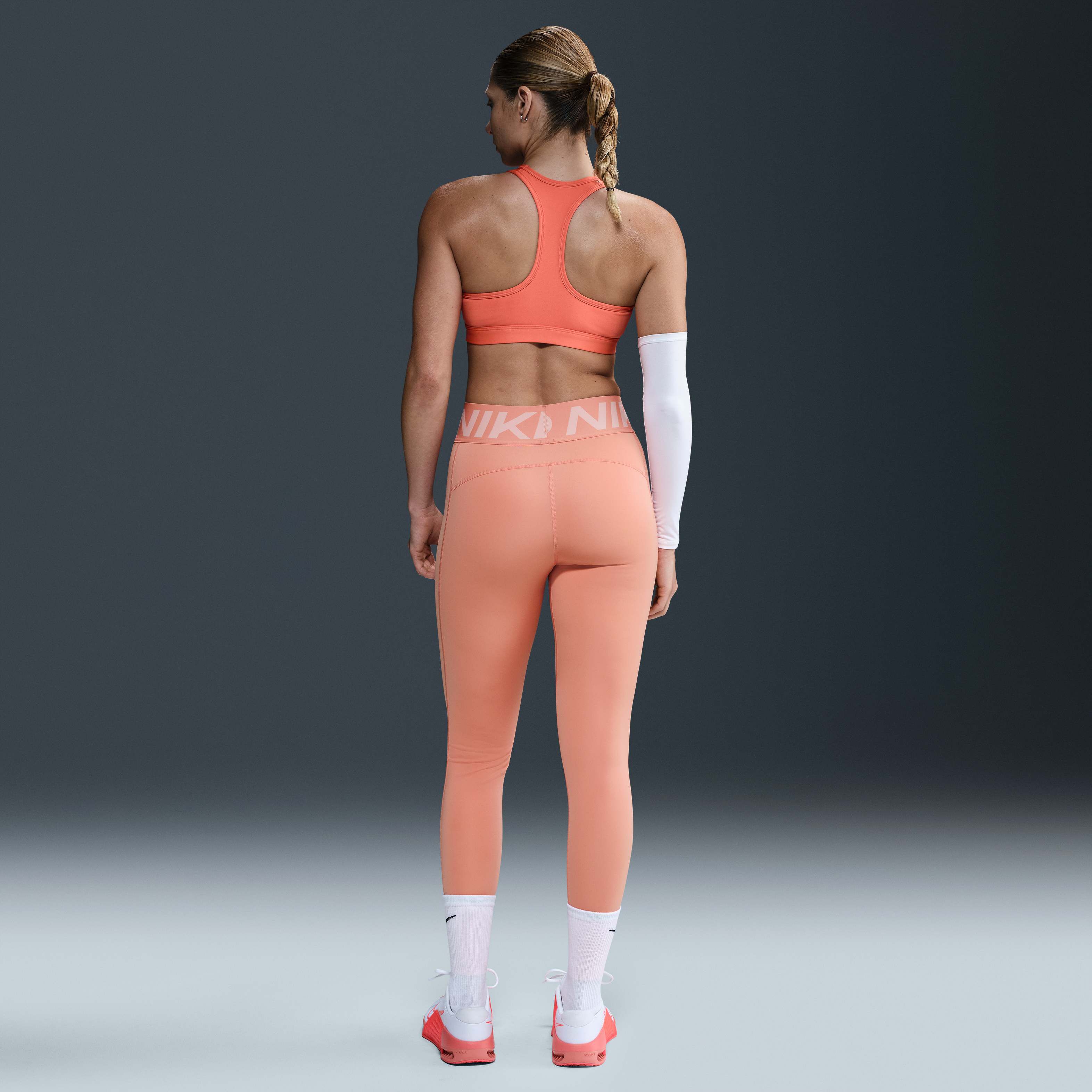 Nike Pro Sculpt image number 3