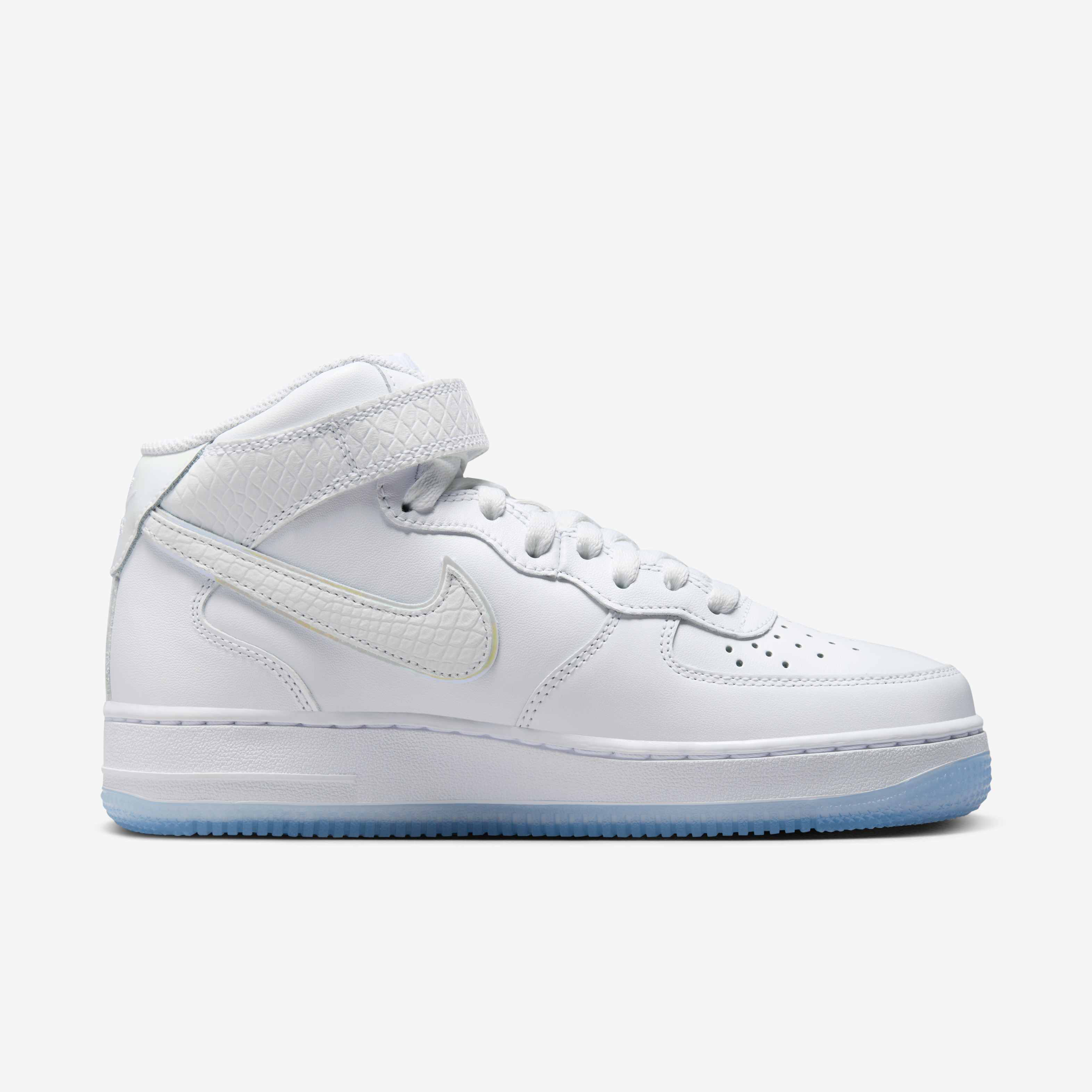 Nike Air Force 1 Mid image number 3