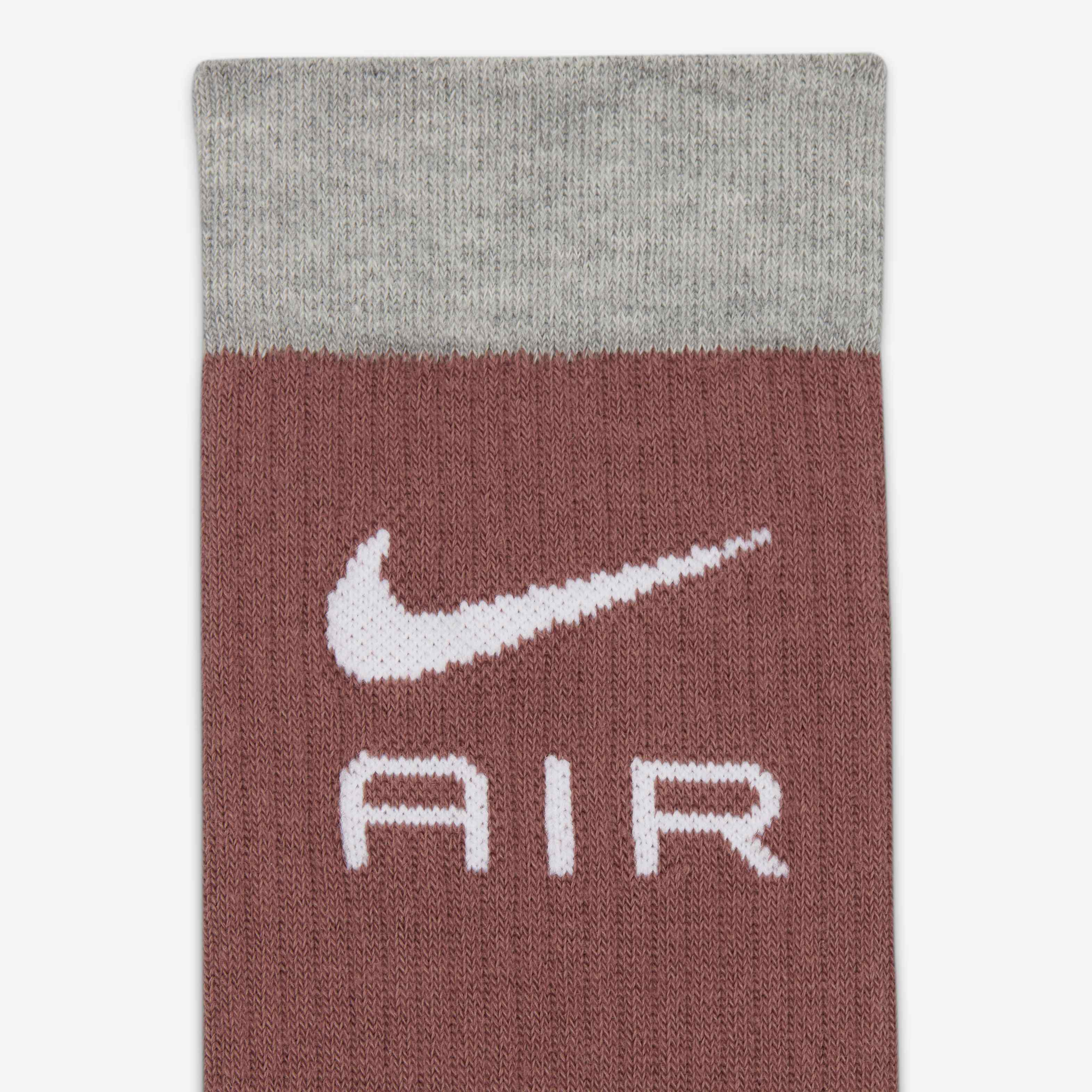 Nike Everyday Essentials image number 3