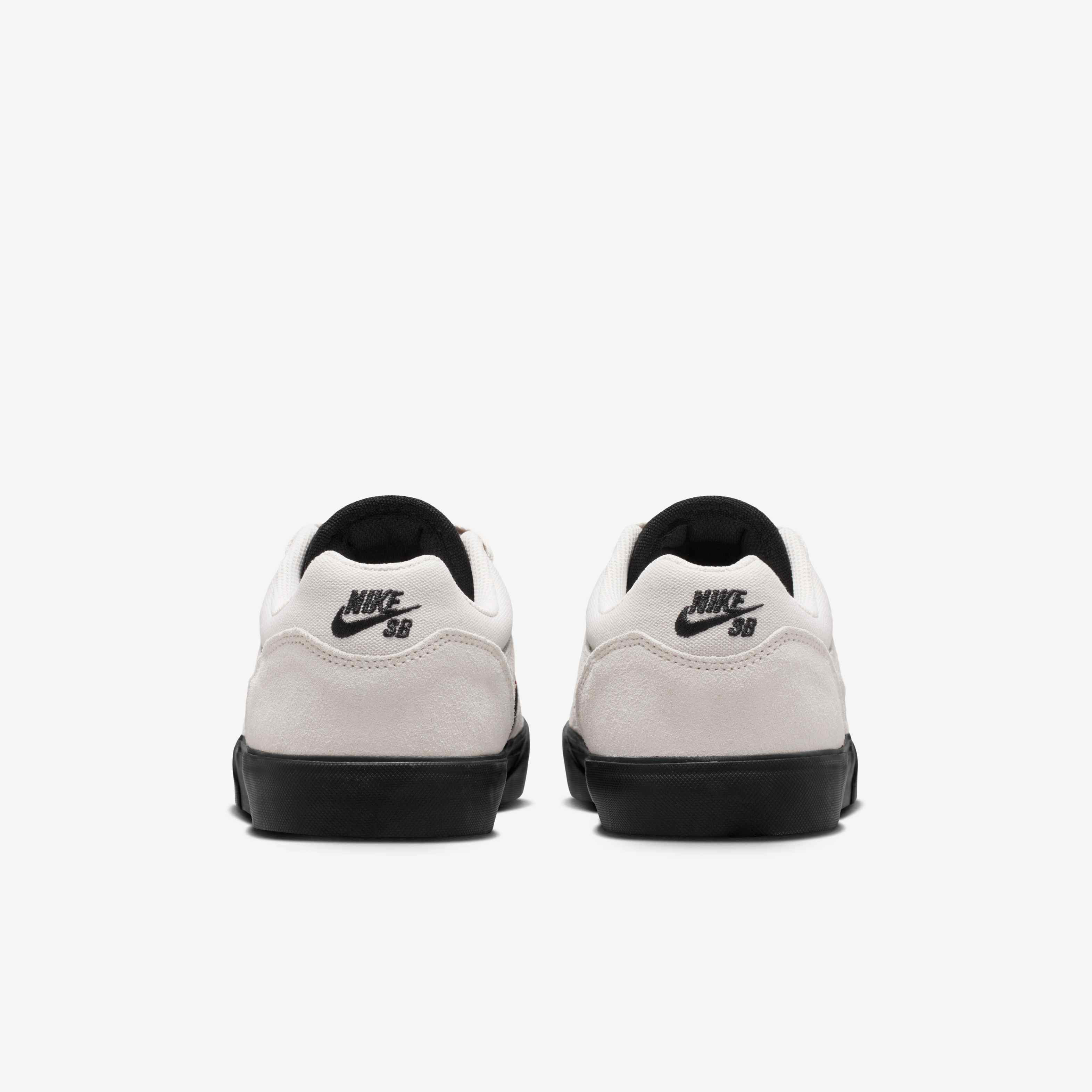 نايكي اس بي مالور image number 5