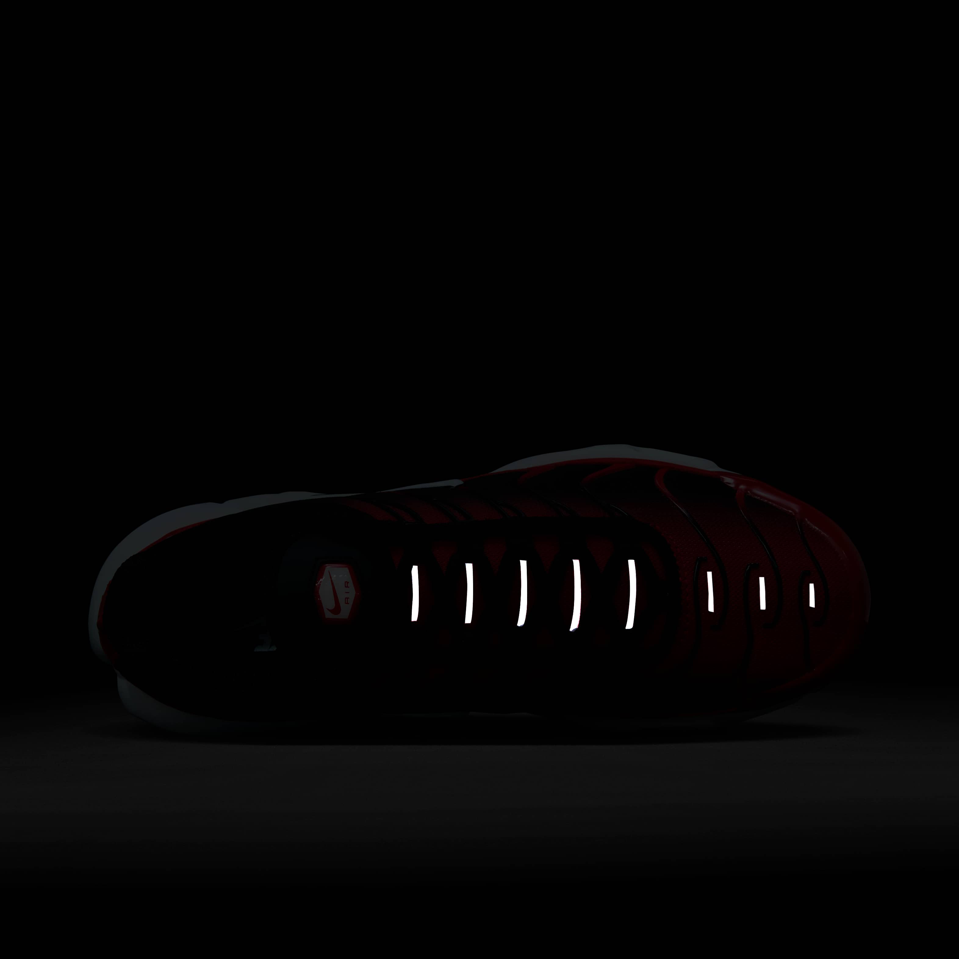 اير ماكس بلاس image number 9