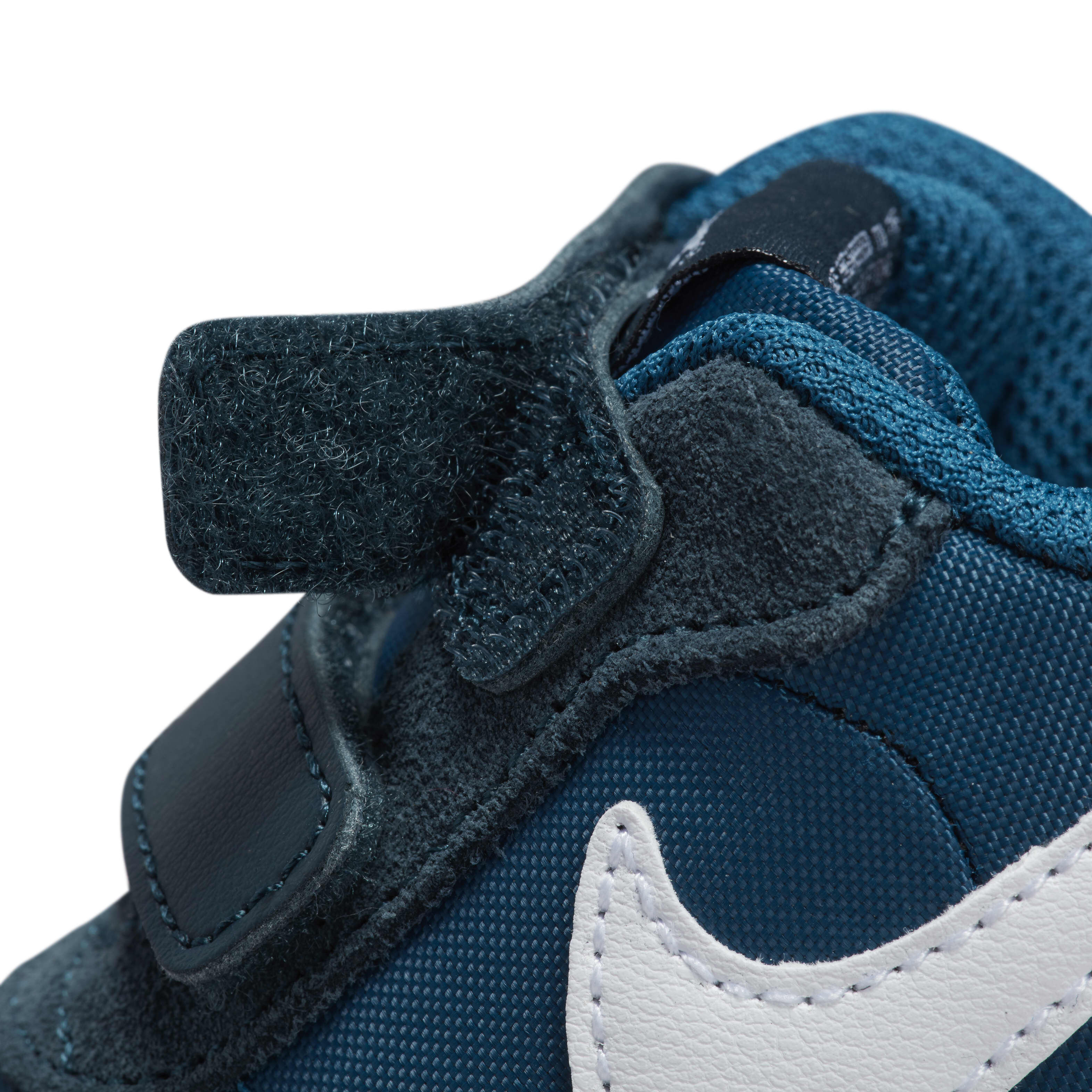 نايكي ام دي فاليانت image number 8