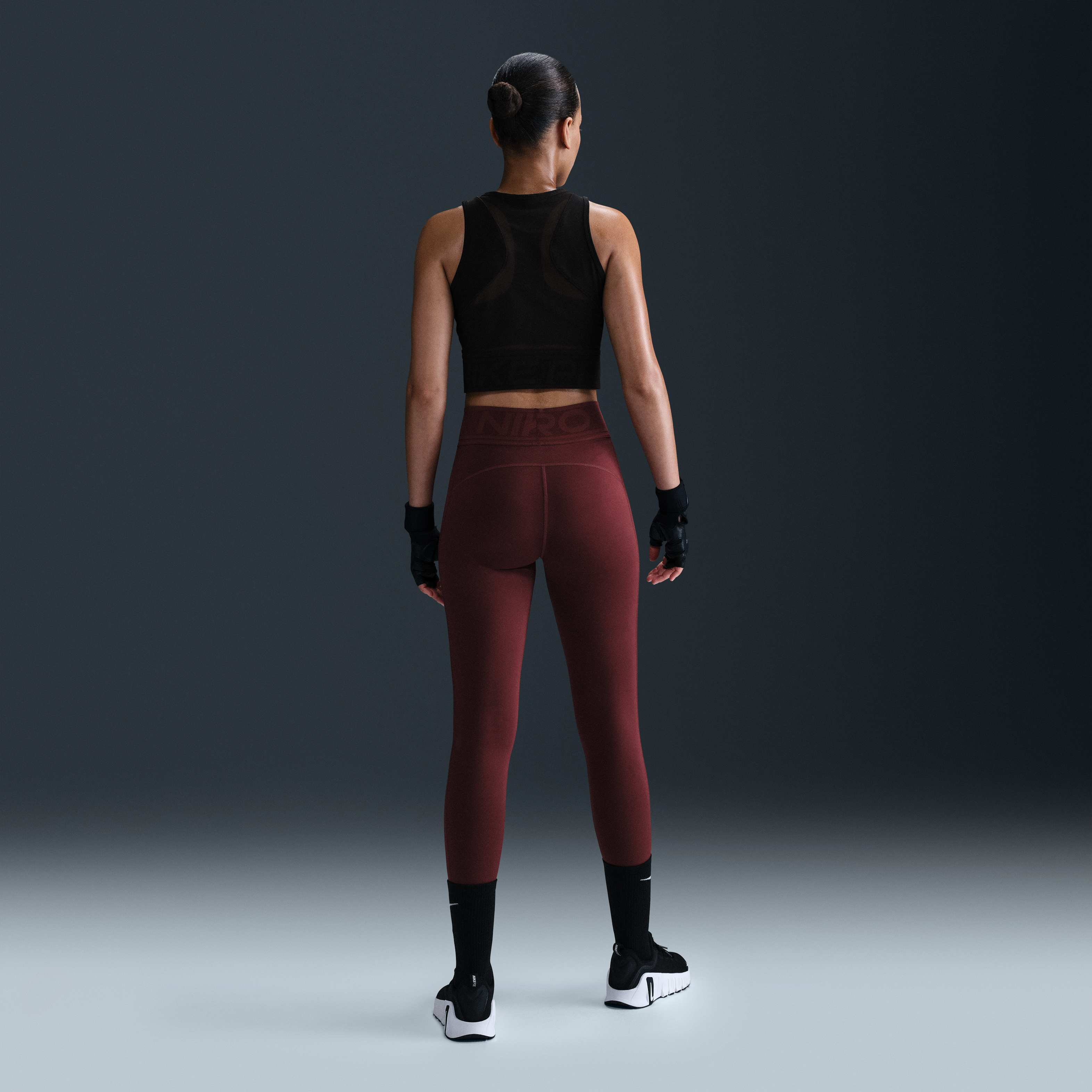 Nike Pro Sculpt image number 3