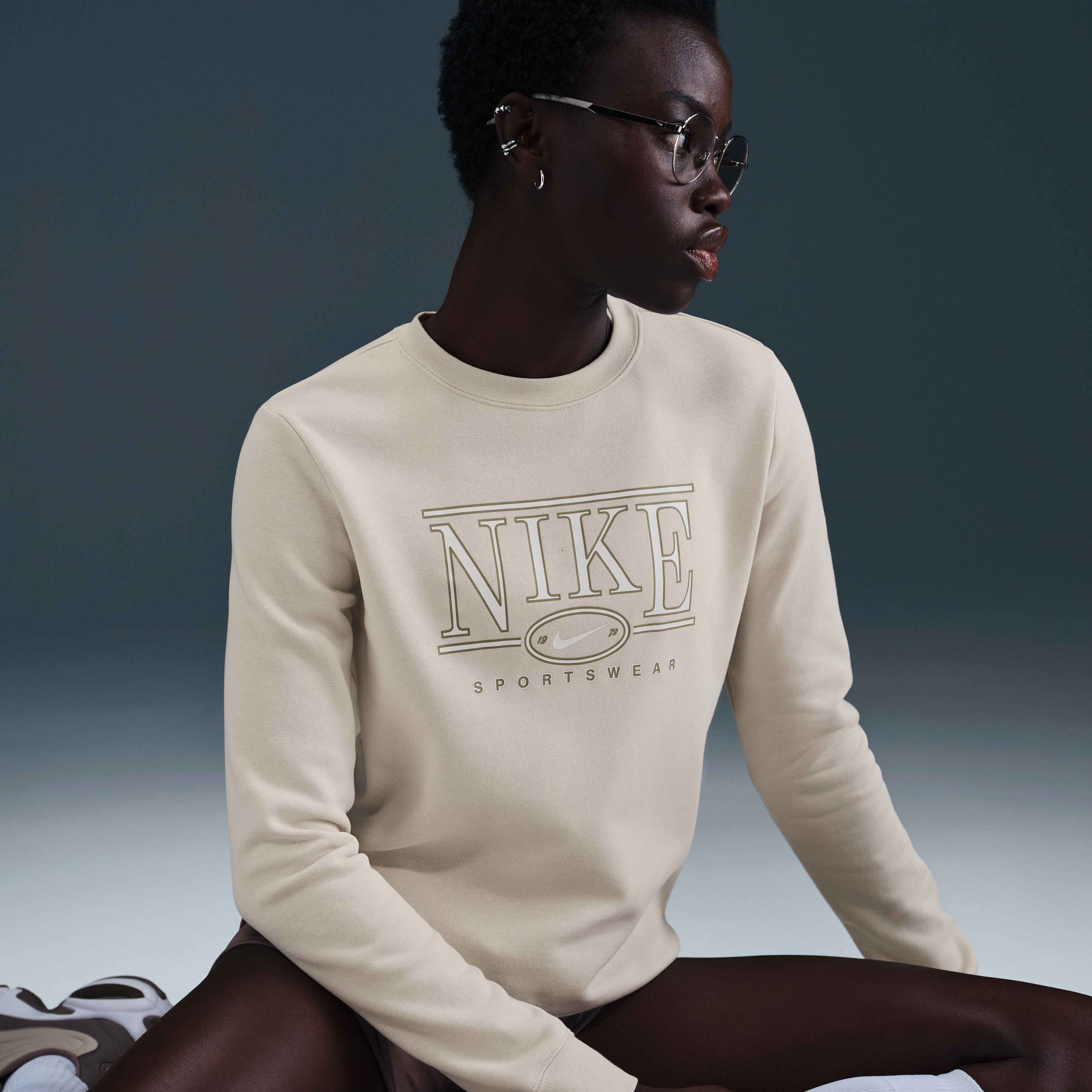 نايكي سبورتسوير كلوب فليس image number 2