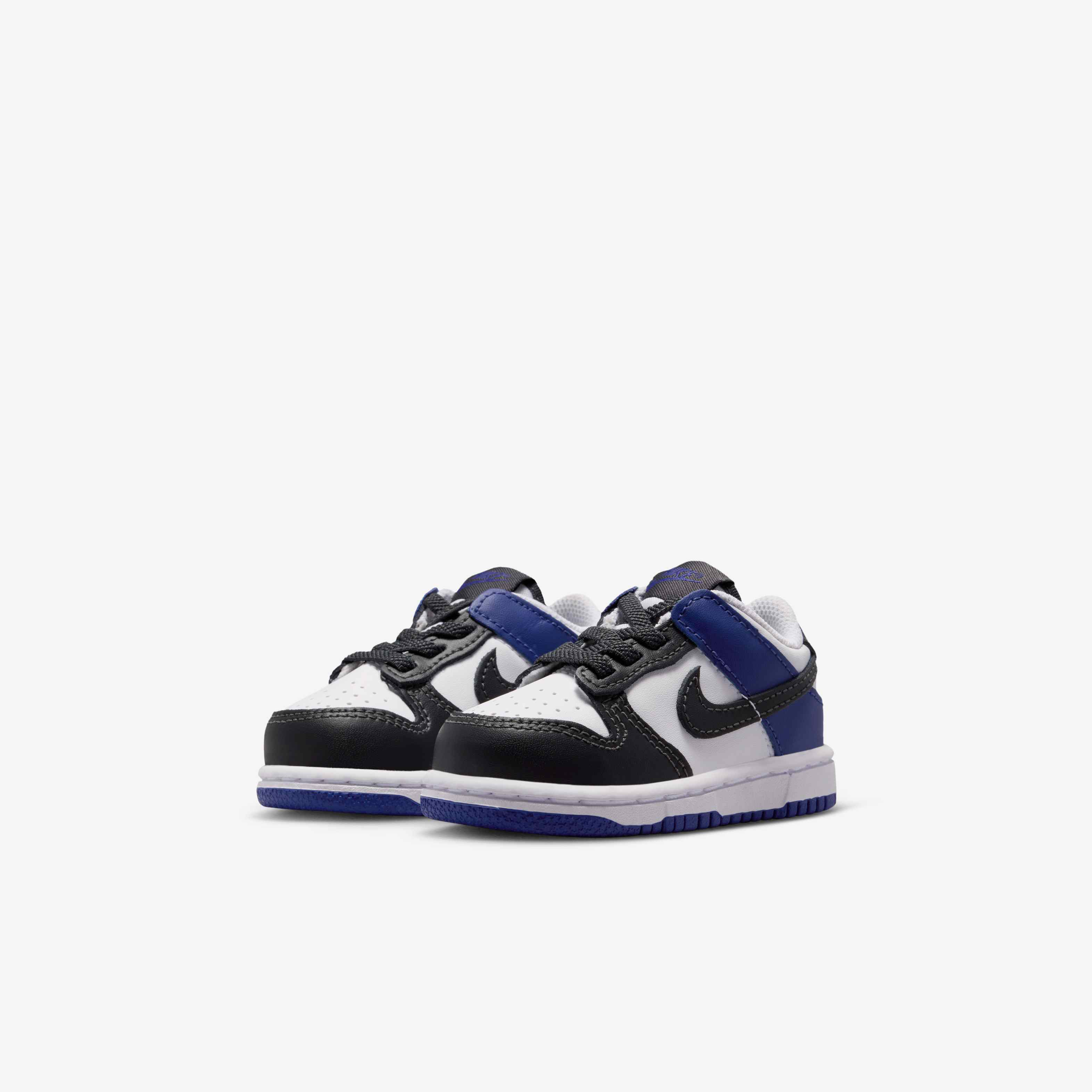 Nike Dunk Low image number 4