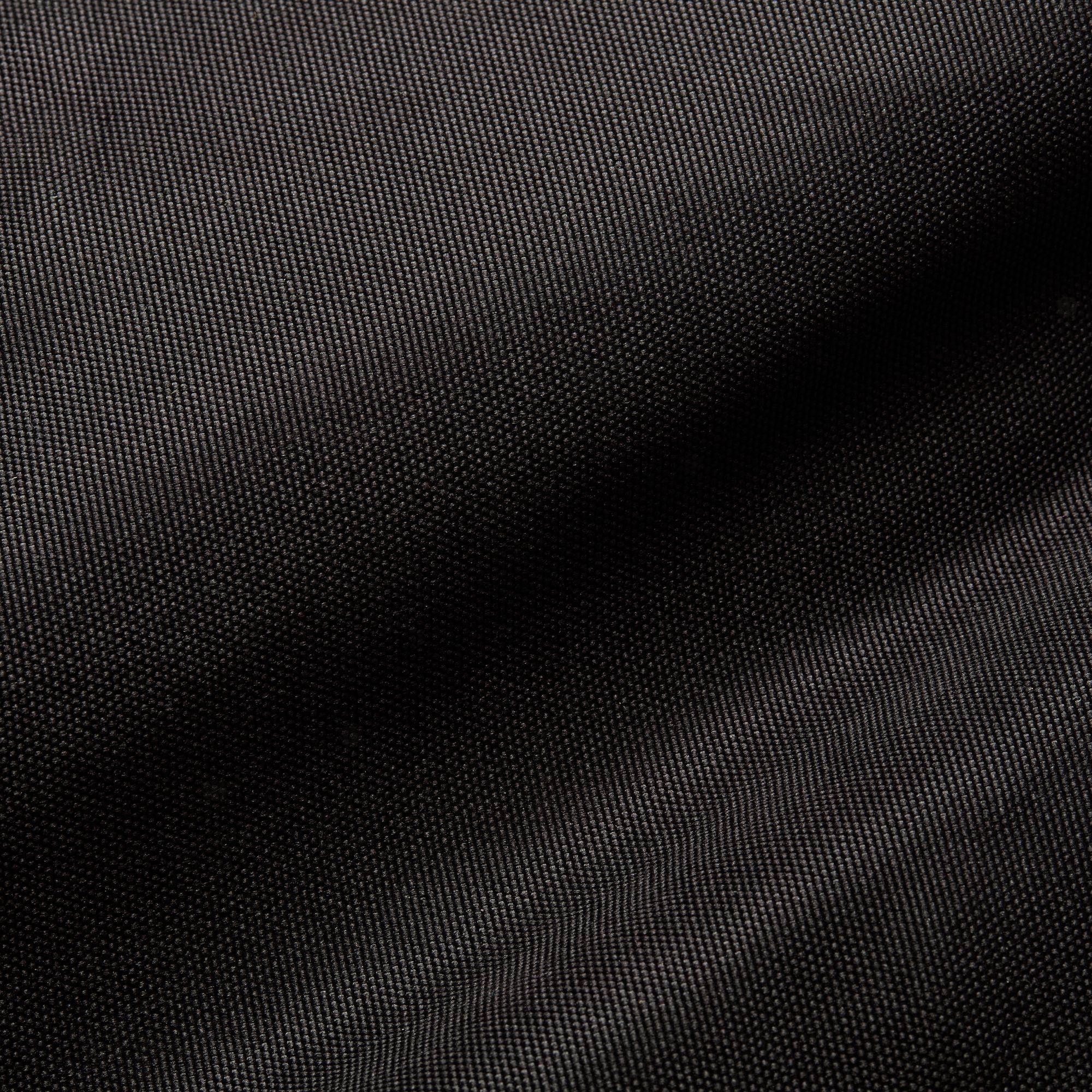 Zoom image