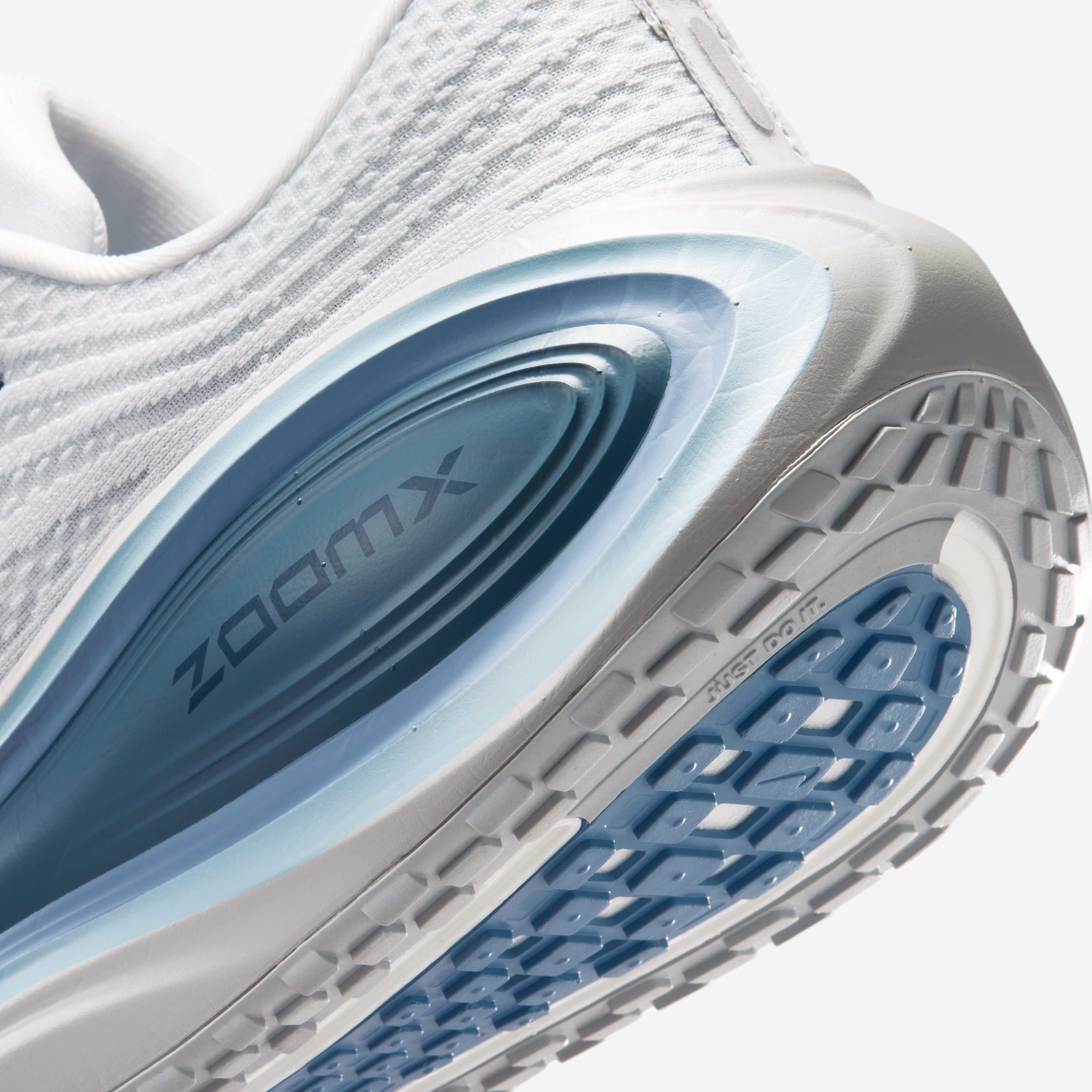 Nike Vomero Plus image number 7