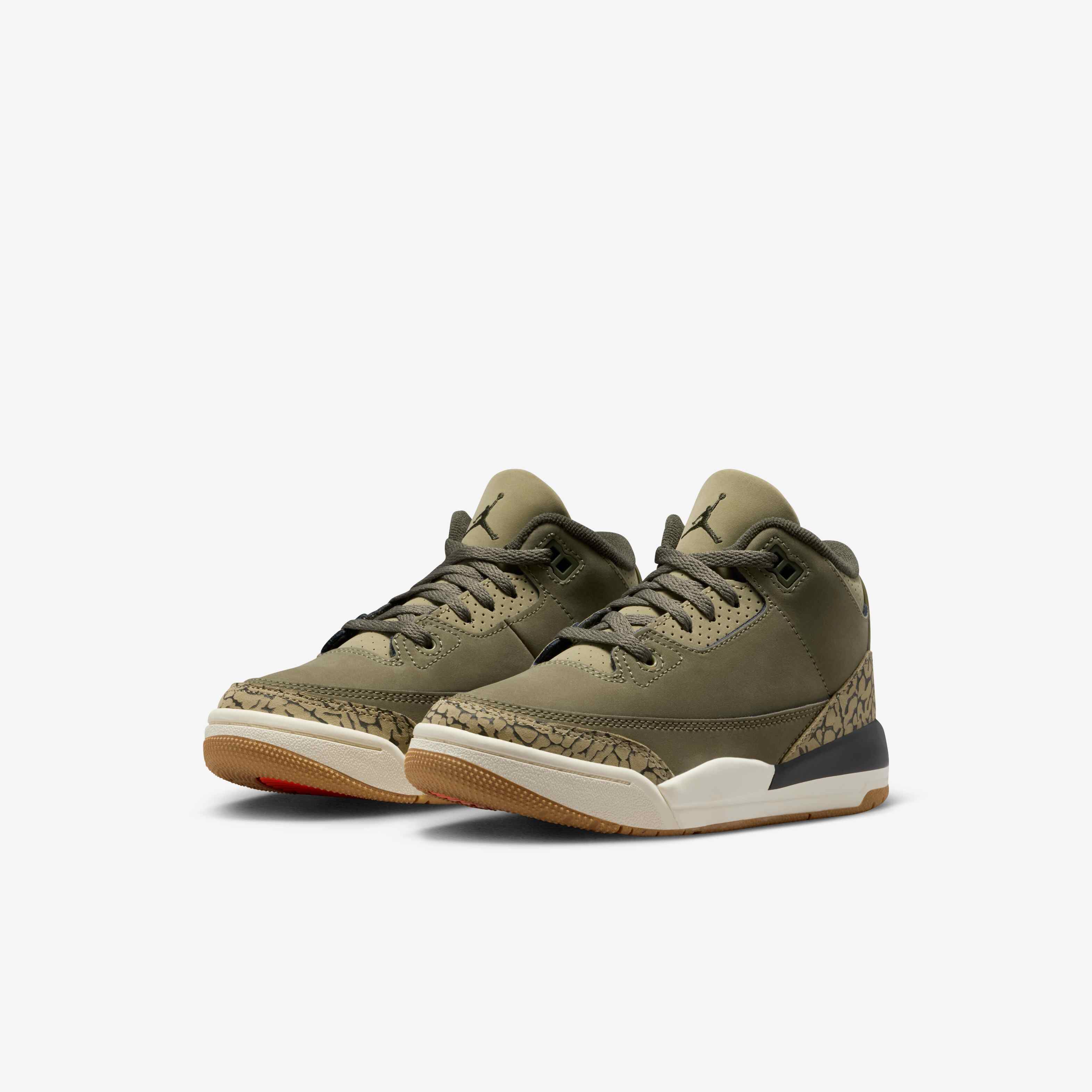 Jordan 3 Retro 'Medium Olive' image number 4