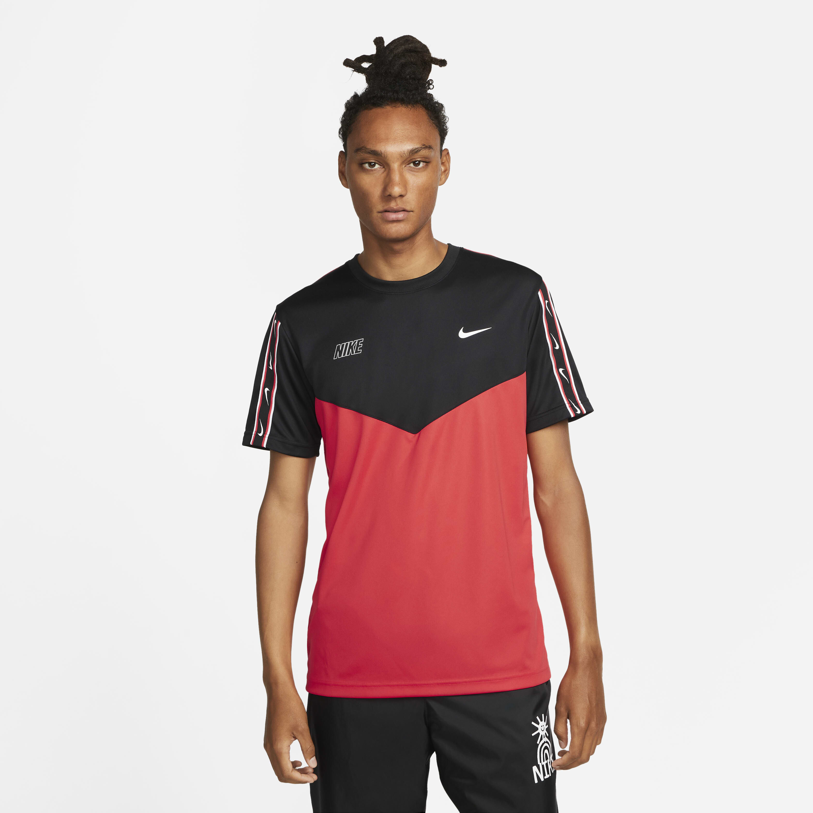 Nike Sportswear Repeat image number 0