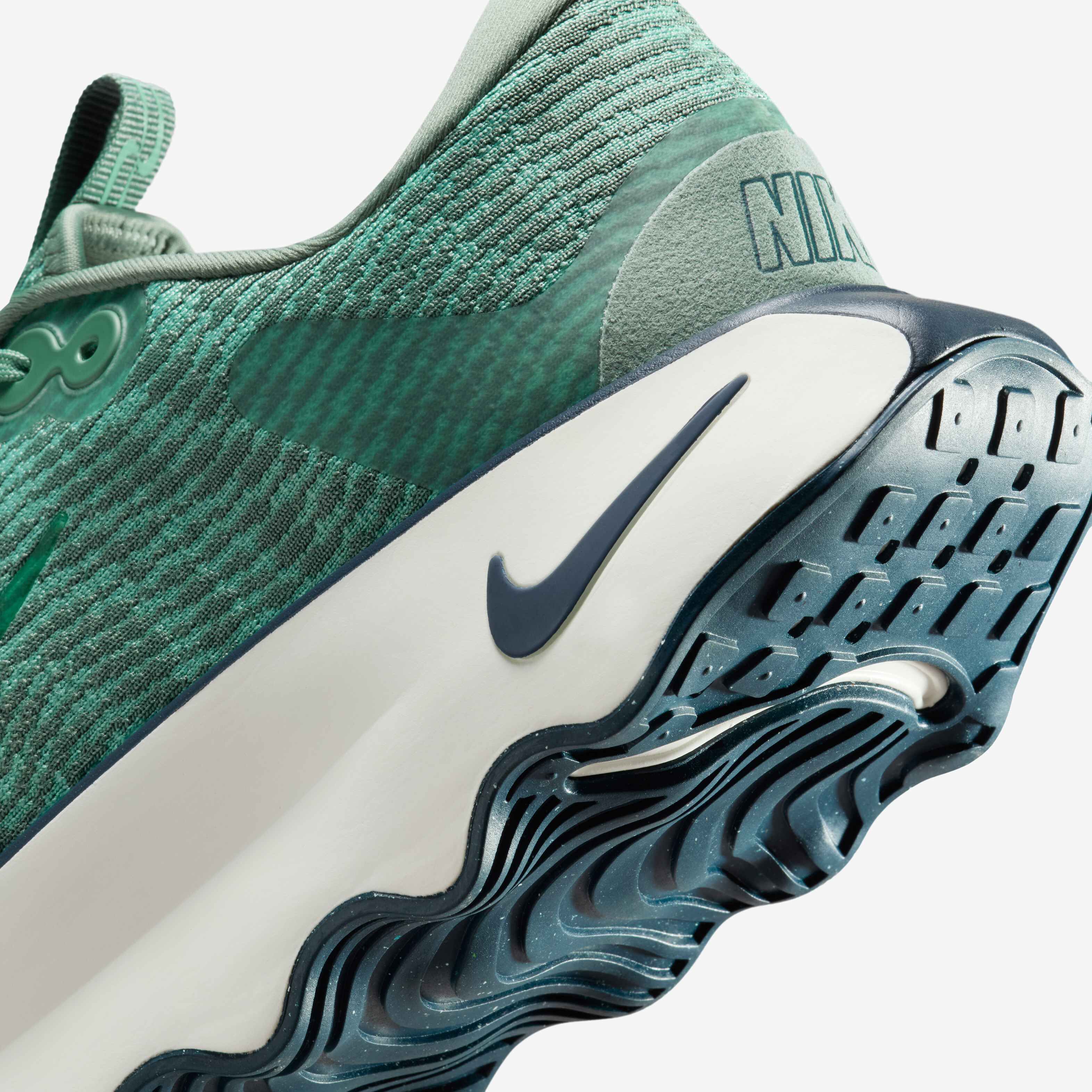 نايكي موتيفا image number 7