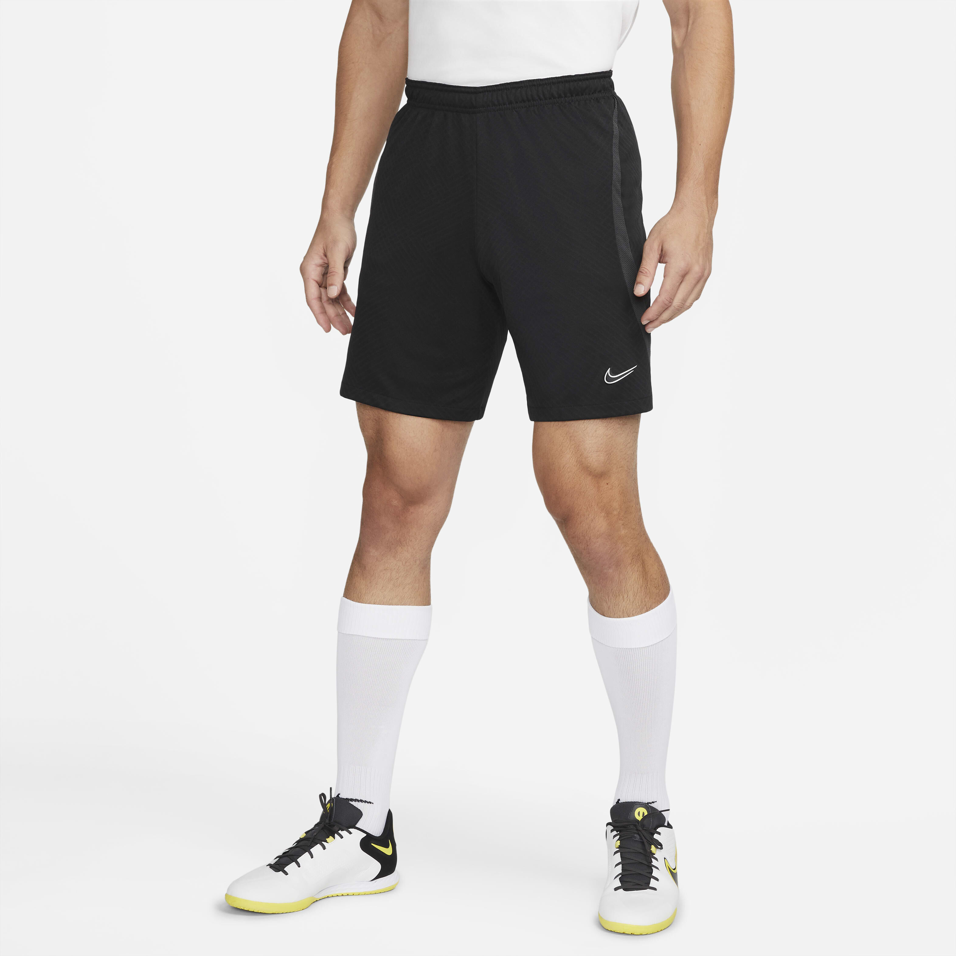 Nike Dri-FIT Strike image number 0