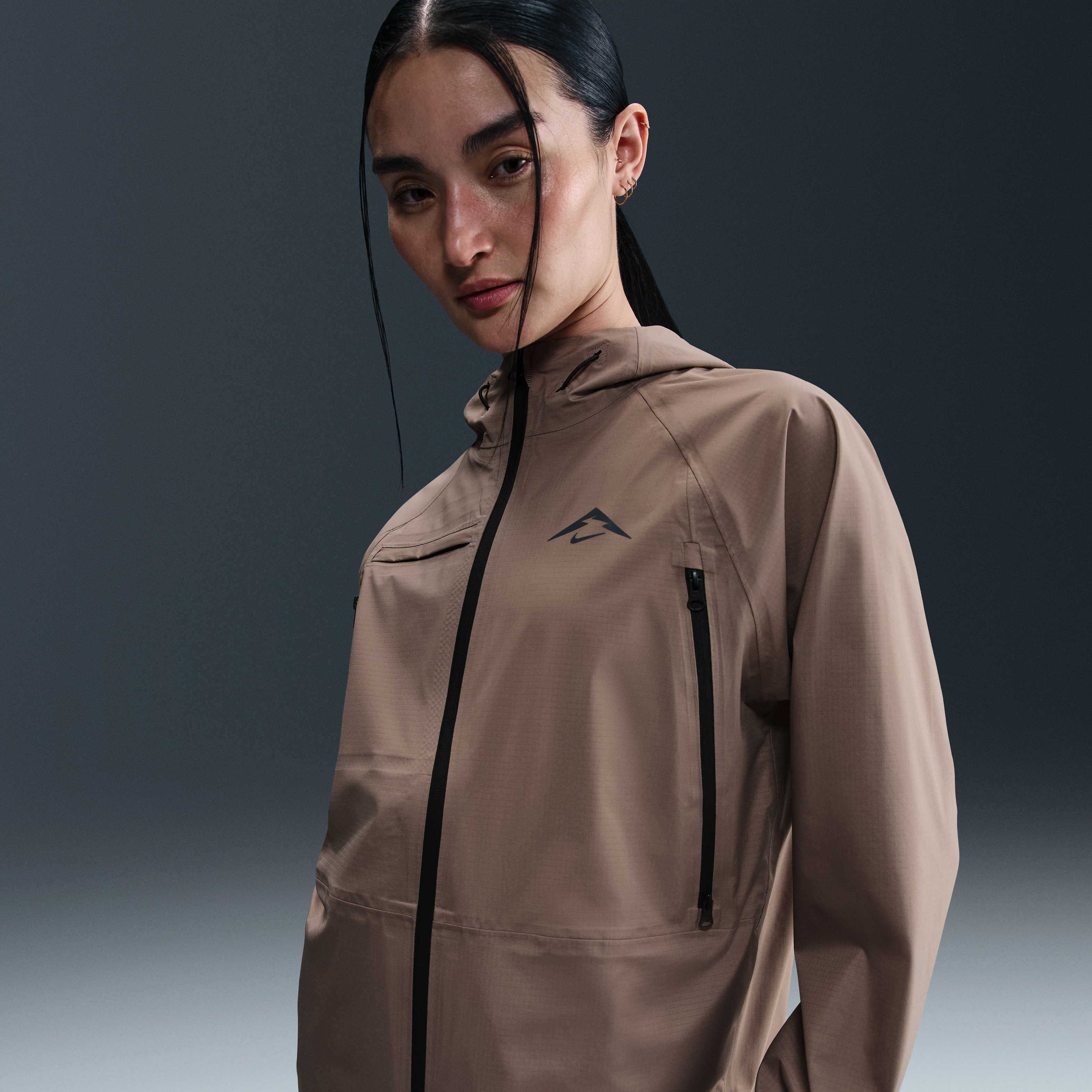 ウォーキング・ランニングウェア NIKE Storm-FIT ADV ☆NIKE☆AERO SWIFT STORM-FIT ADVランニングジャケット☆追跡可
