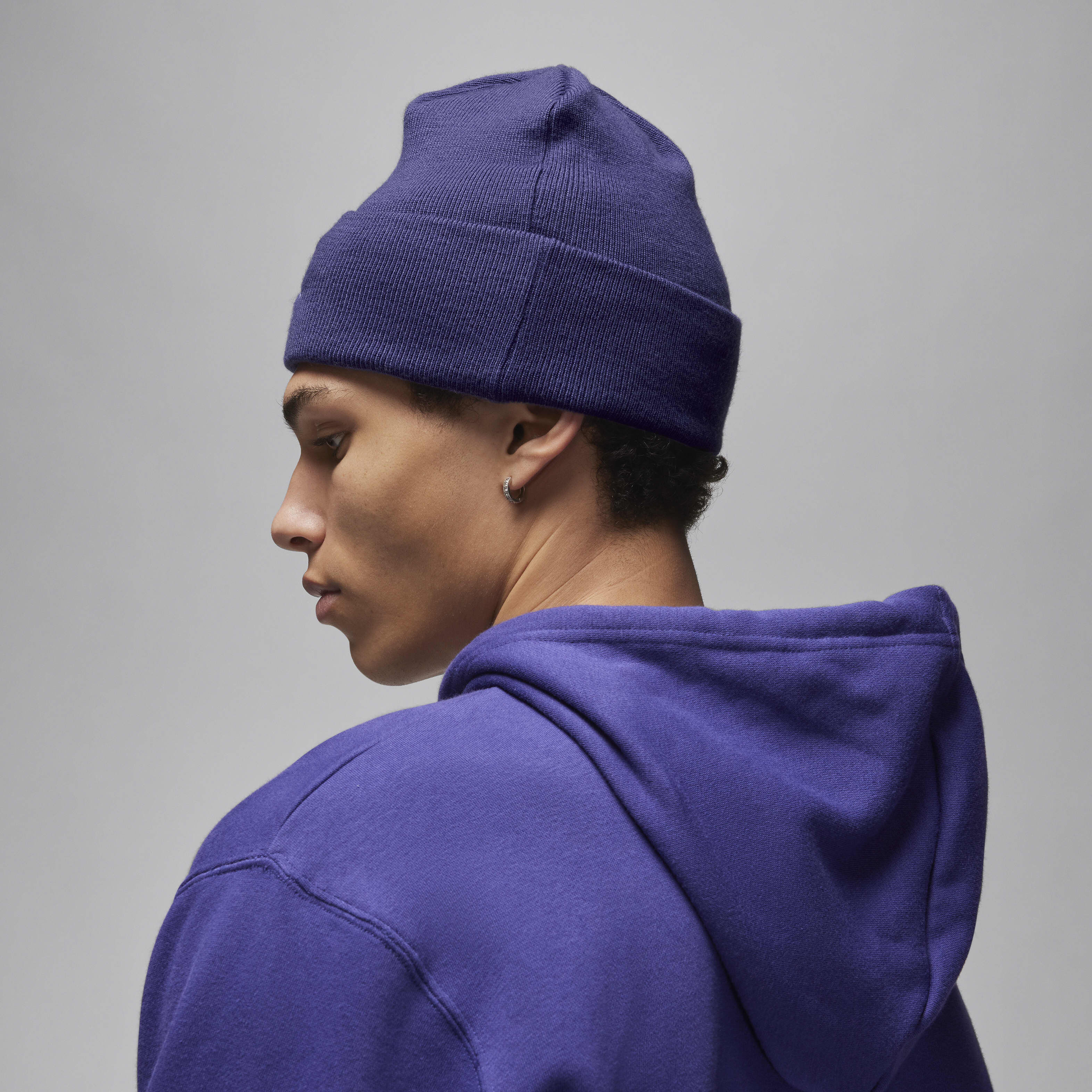 Peak Essential Beanie image number 2