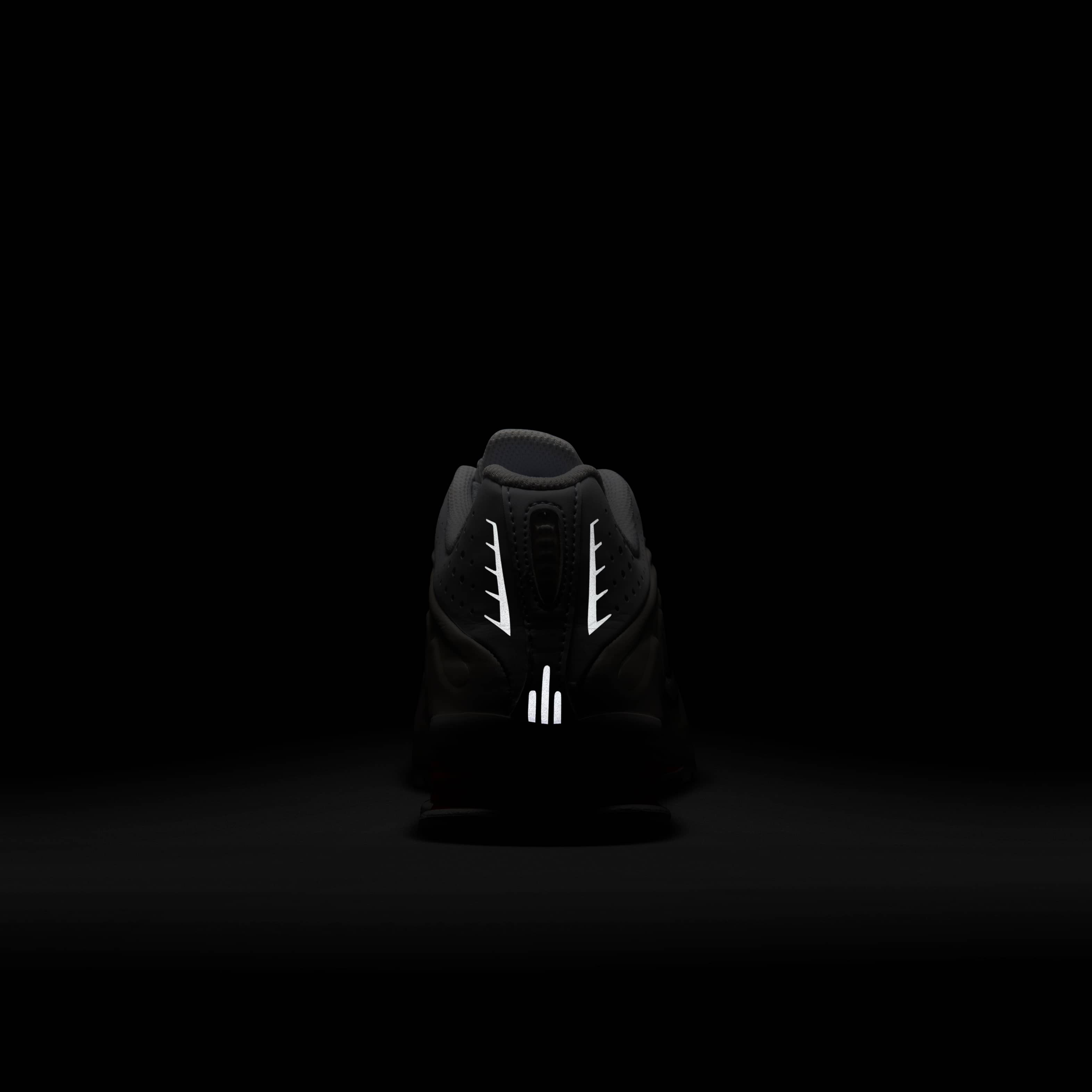 Nike Shox R4 image number 9