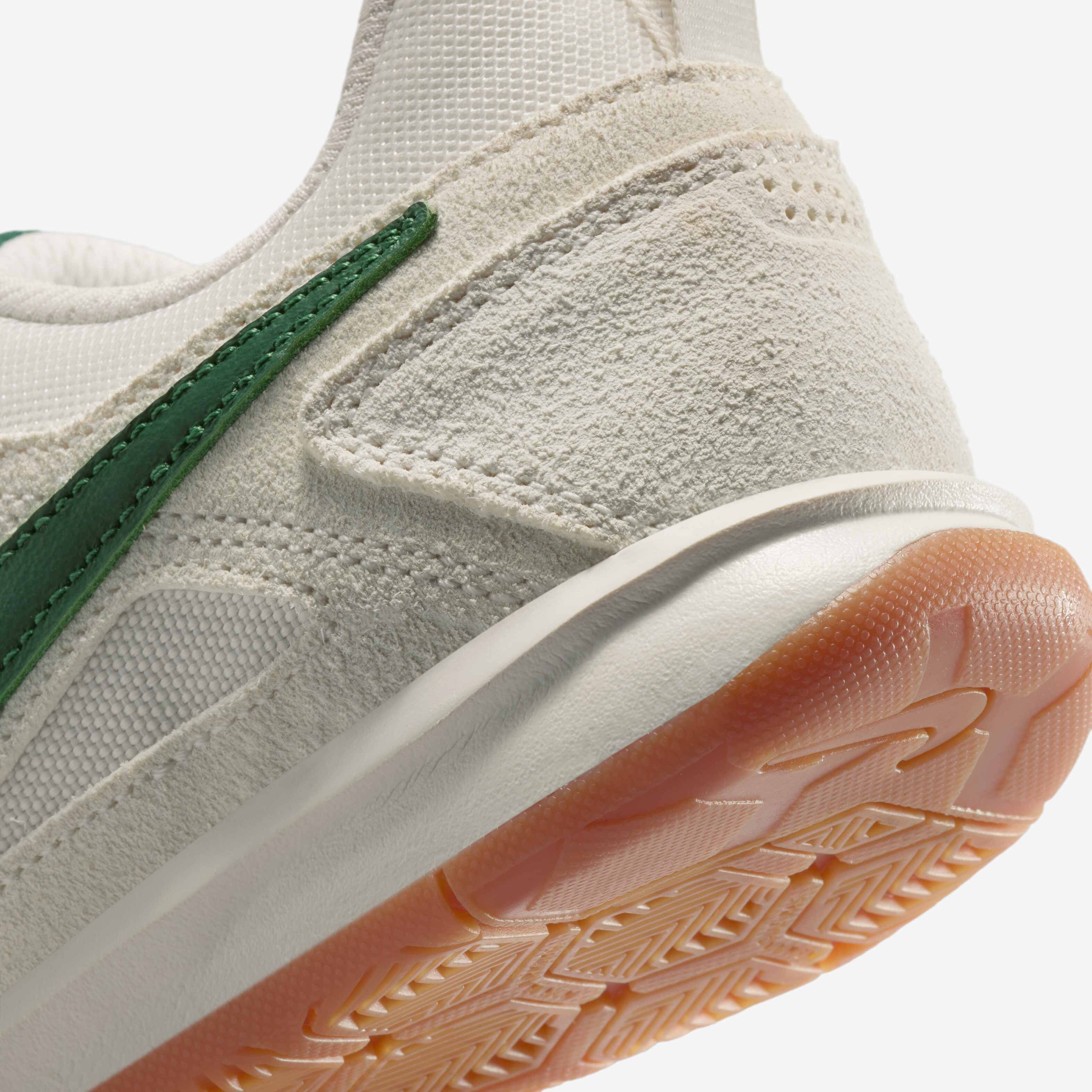 نايكي جاتو image number 7