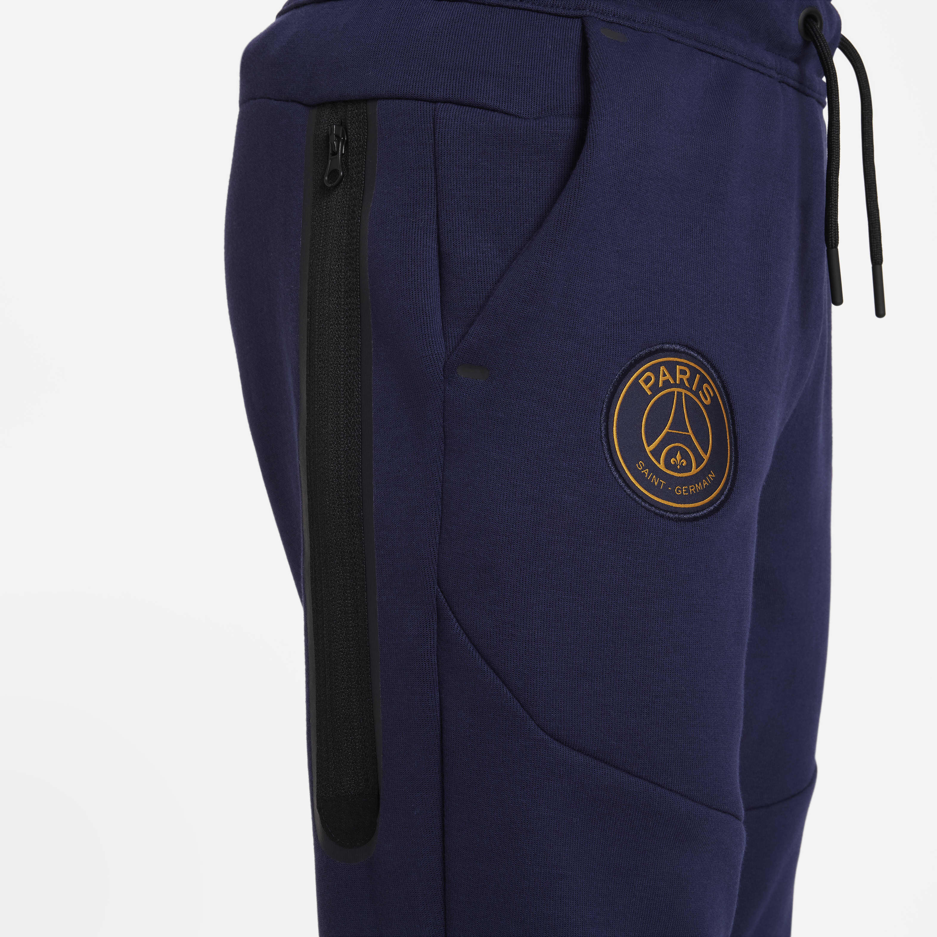 Paris Saint-Germain Tech Fleece image number 3