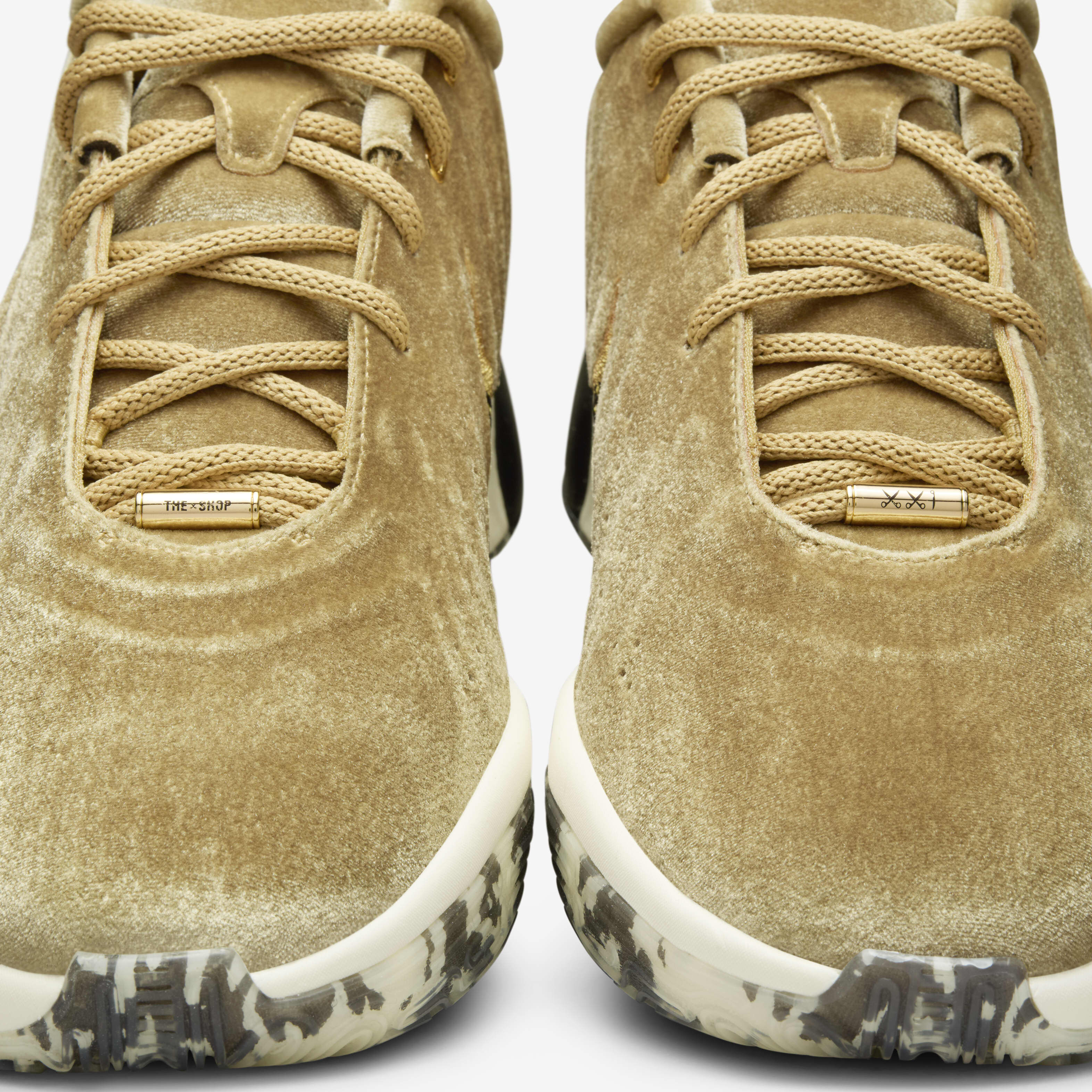 LeBron XXI image number 8