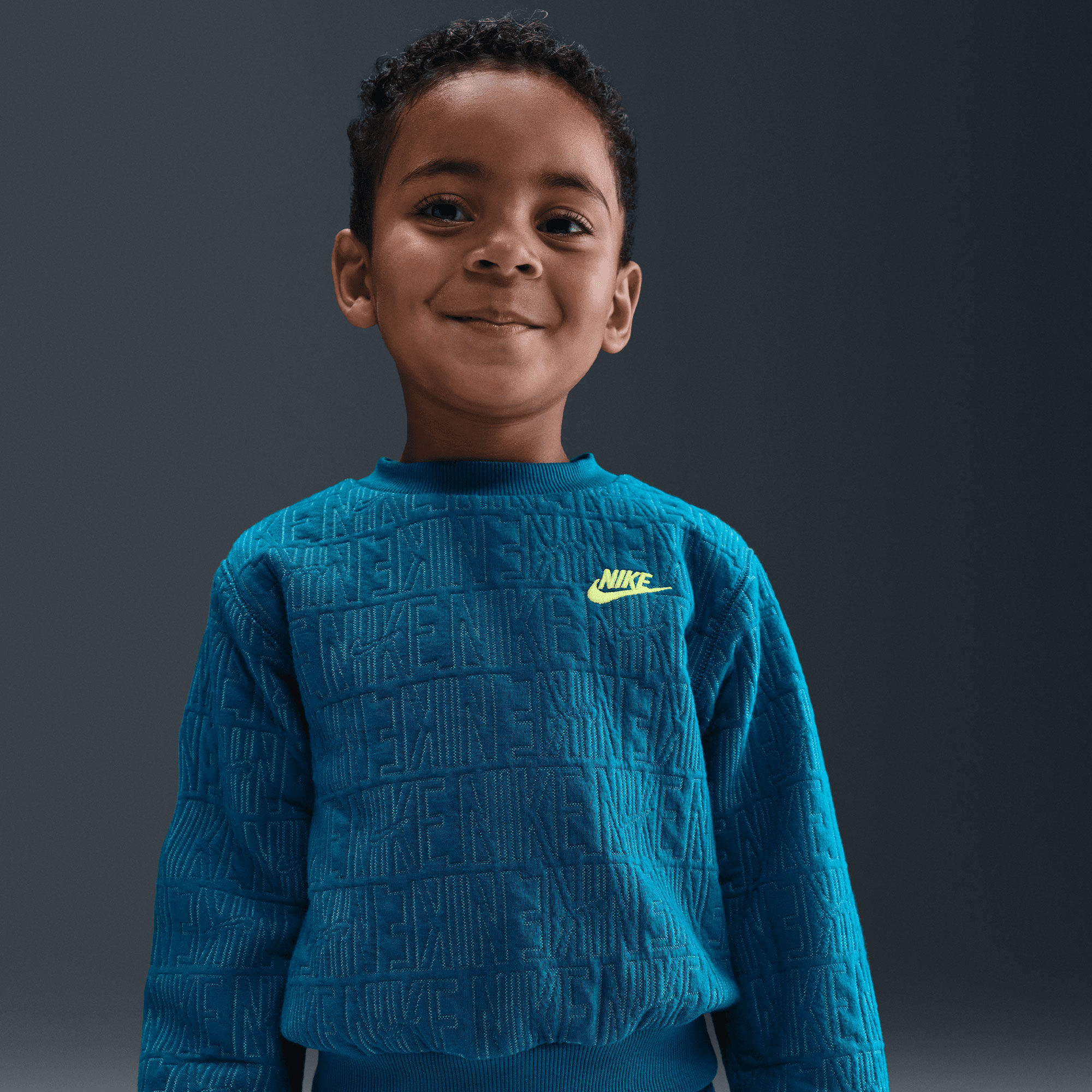 Nike Glow With Me image number 4