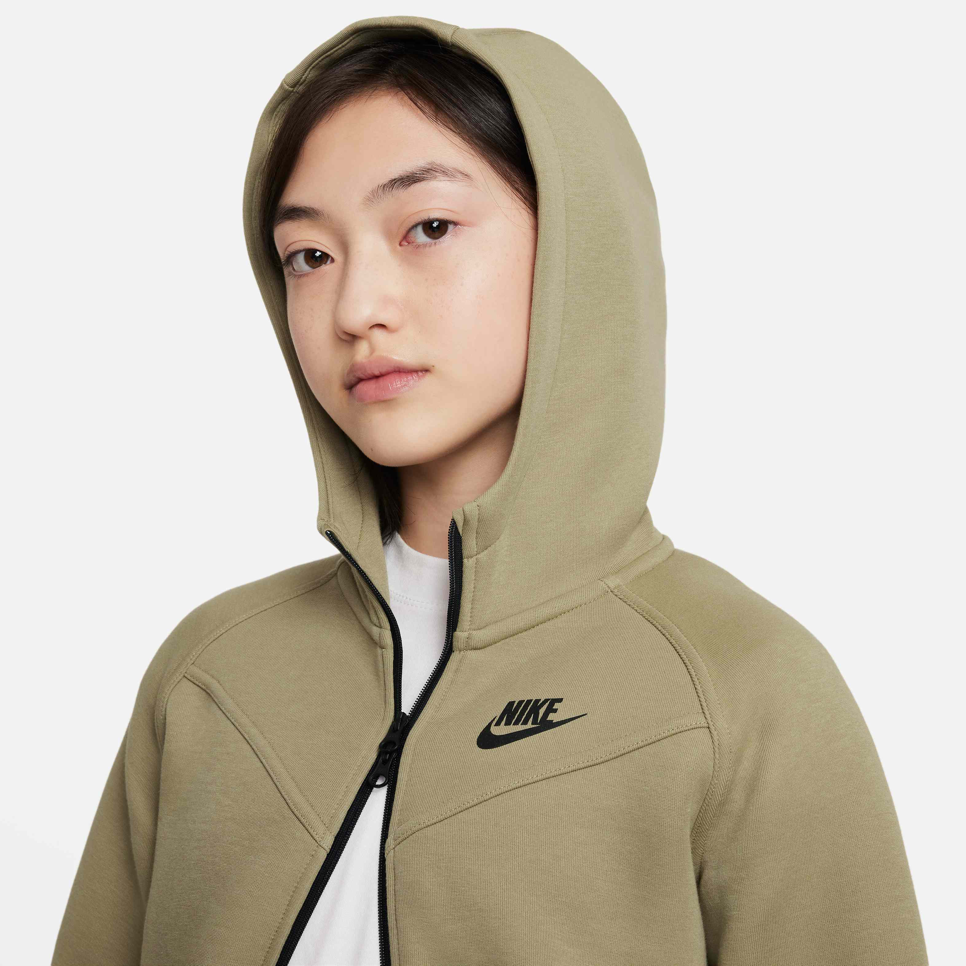 Nike Sportswear Tech Fleece image number 2