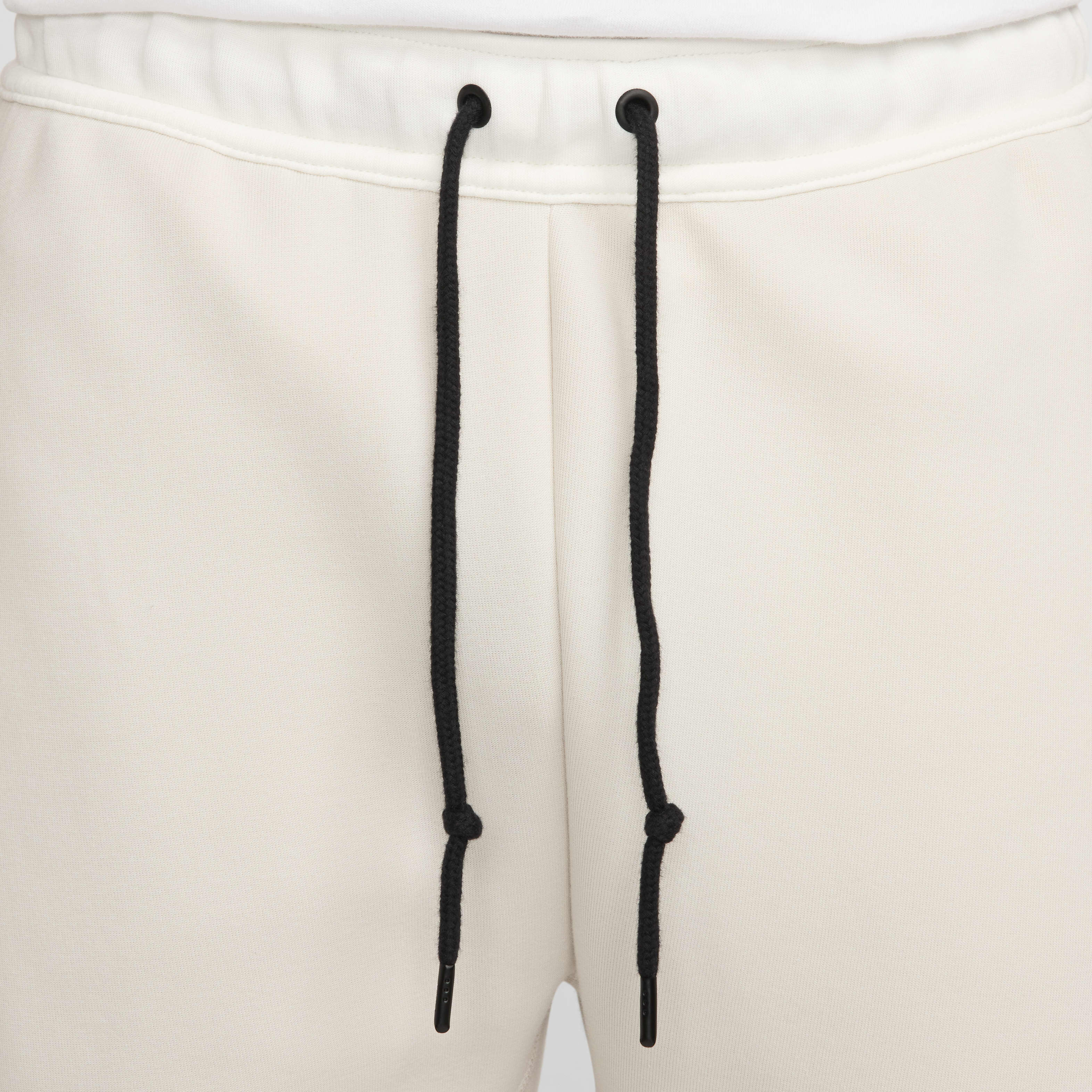 Nike Sportswear Tech Fleece image number 2