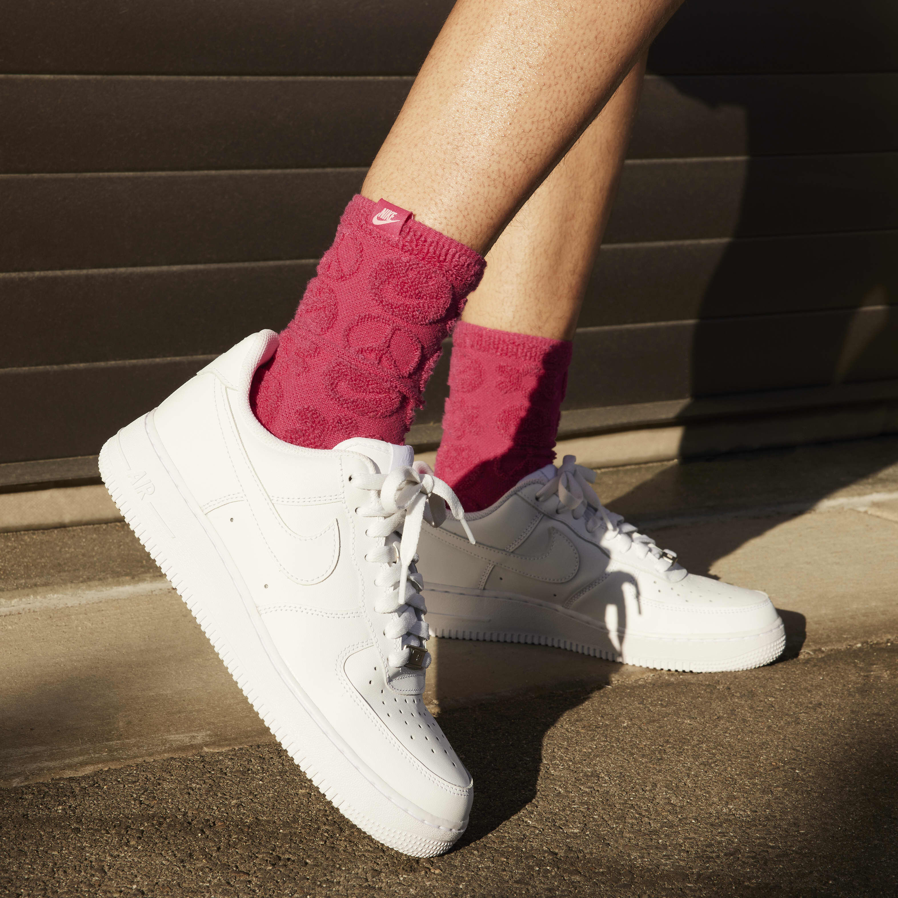 White nike shoes air force women's on sale