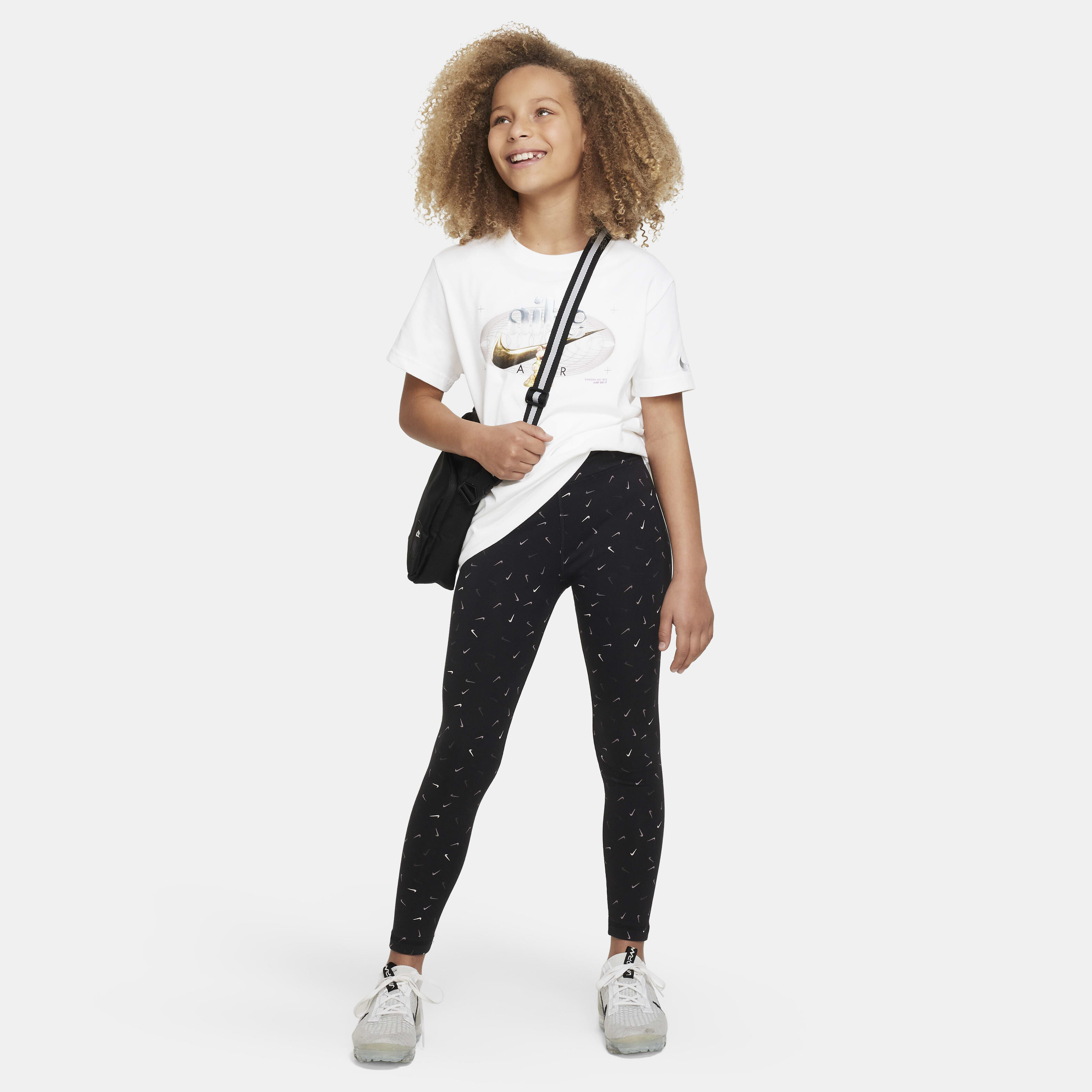 نايكي سبورتسوير ايسنشال image number 3