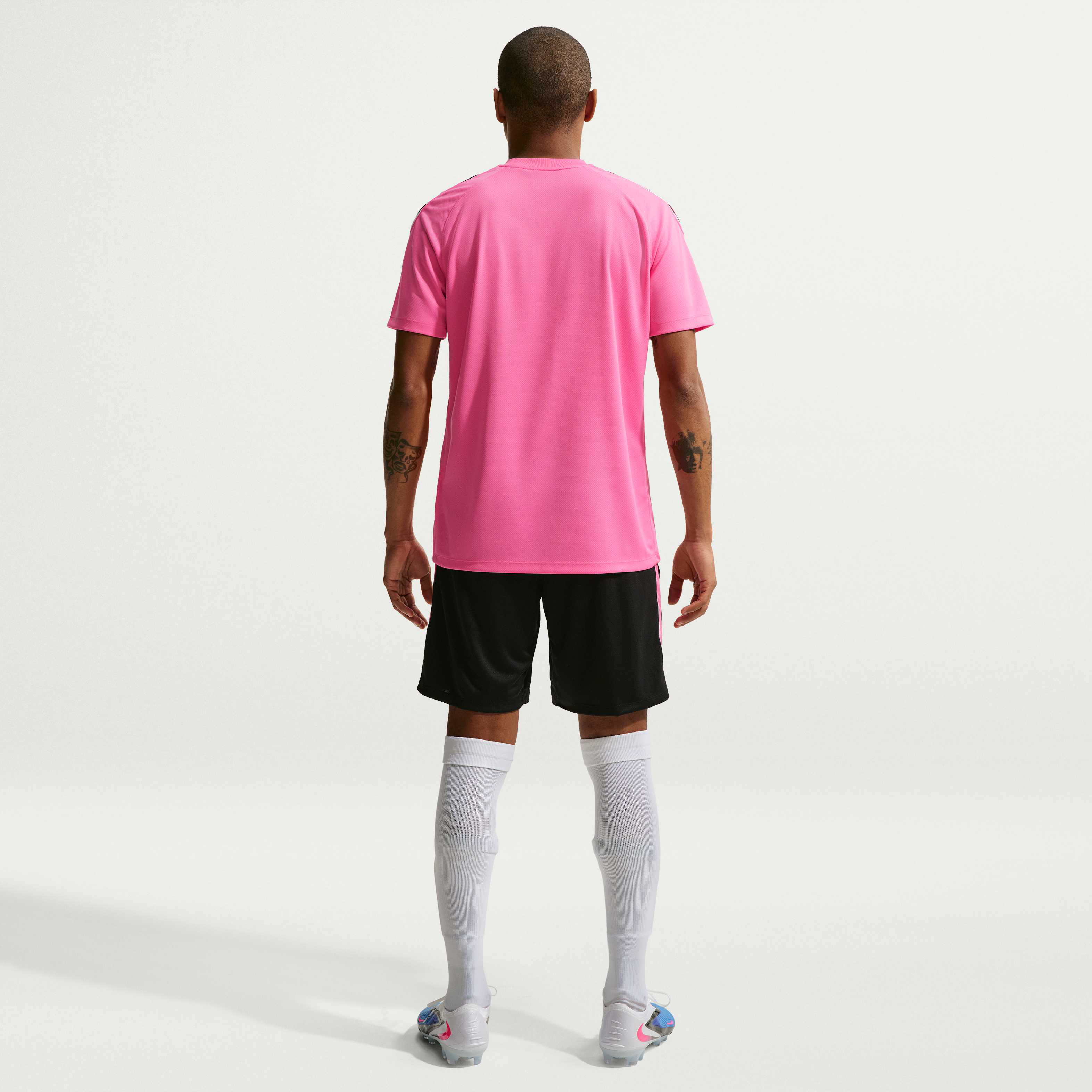 Nike Strike image number 4