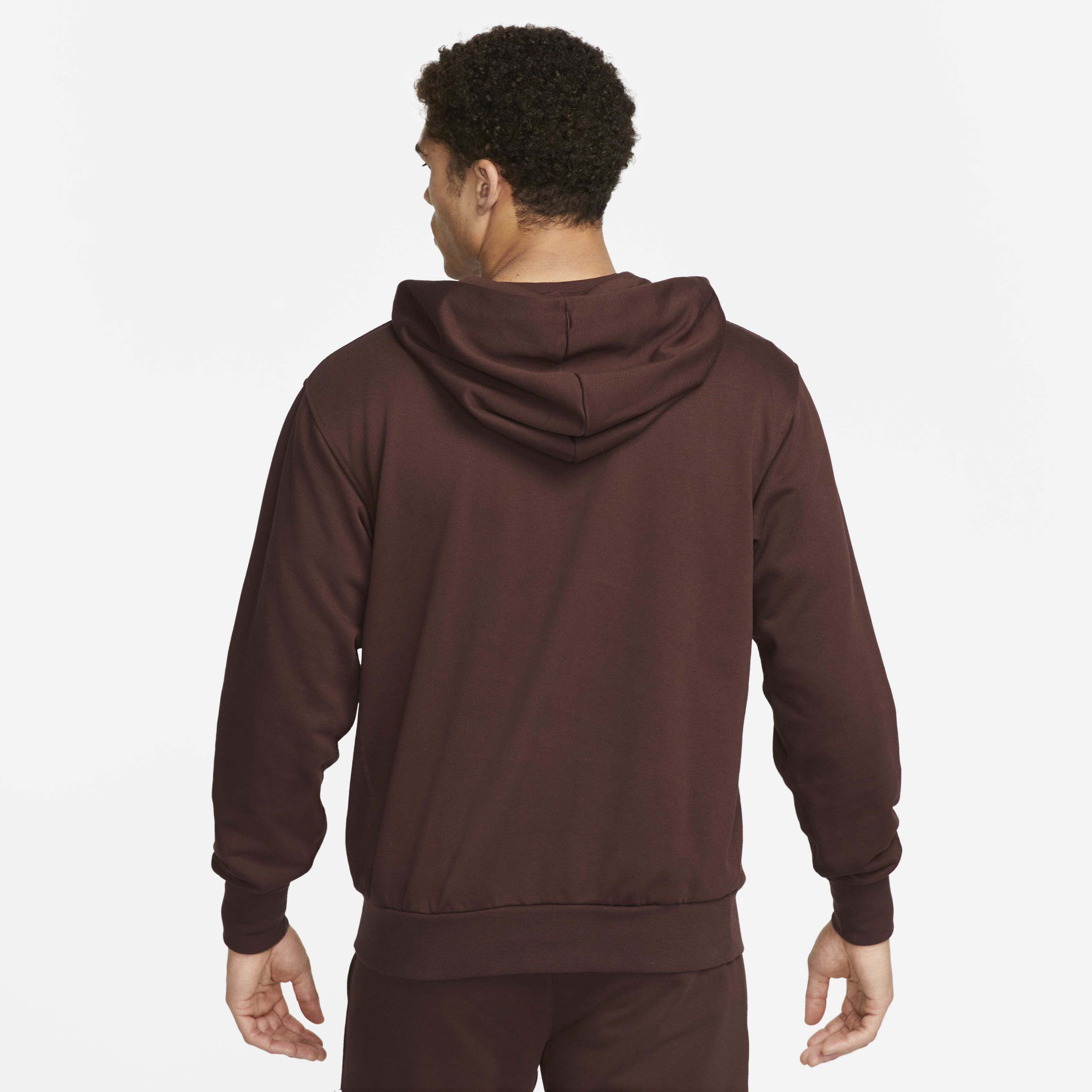 Nike Standard Issue image number 1