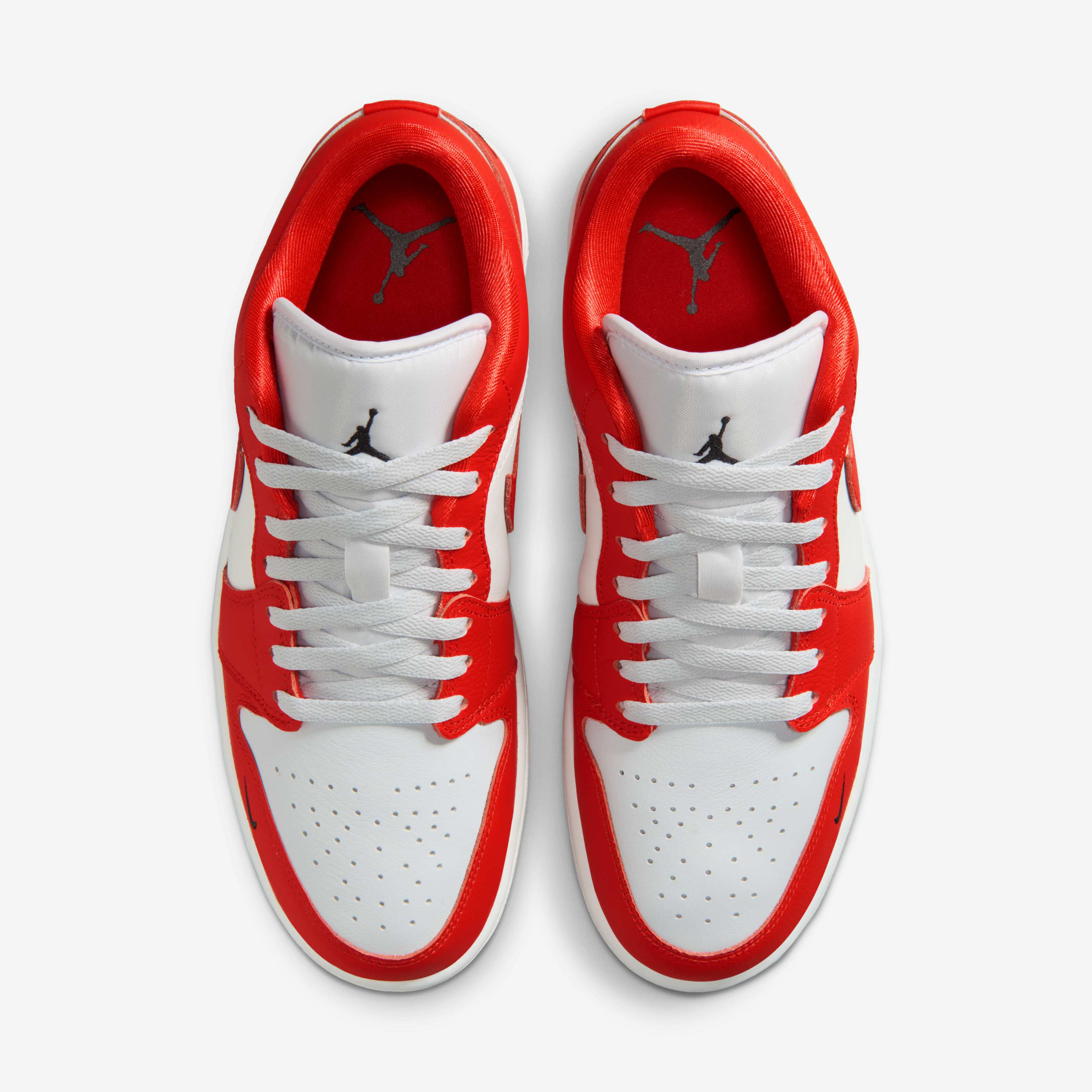 Air Jordan 1 Low SE image number 3