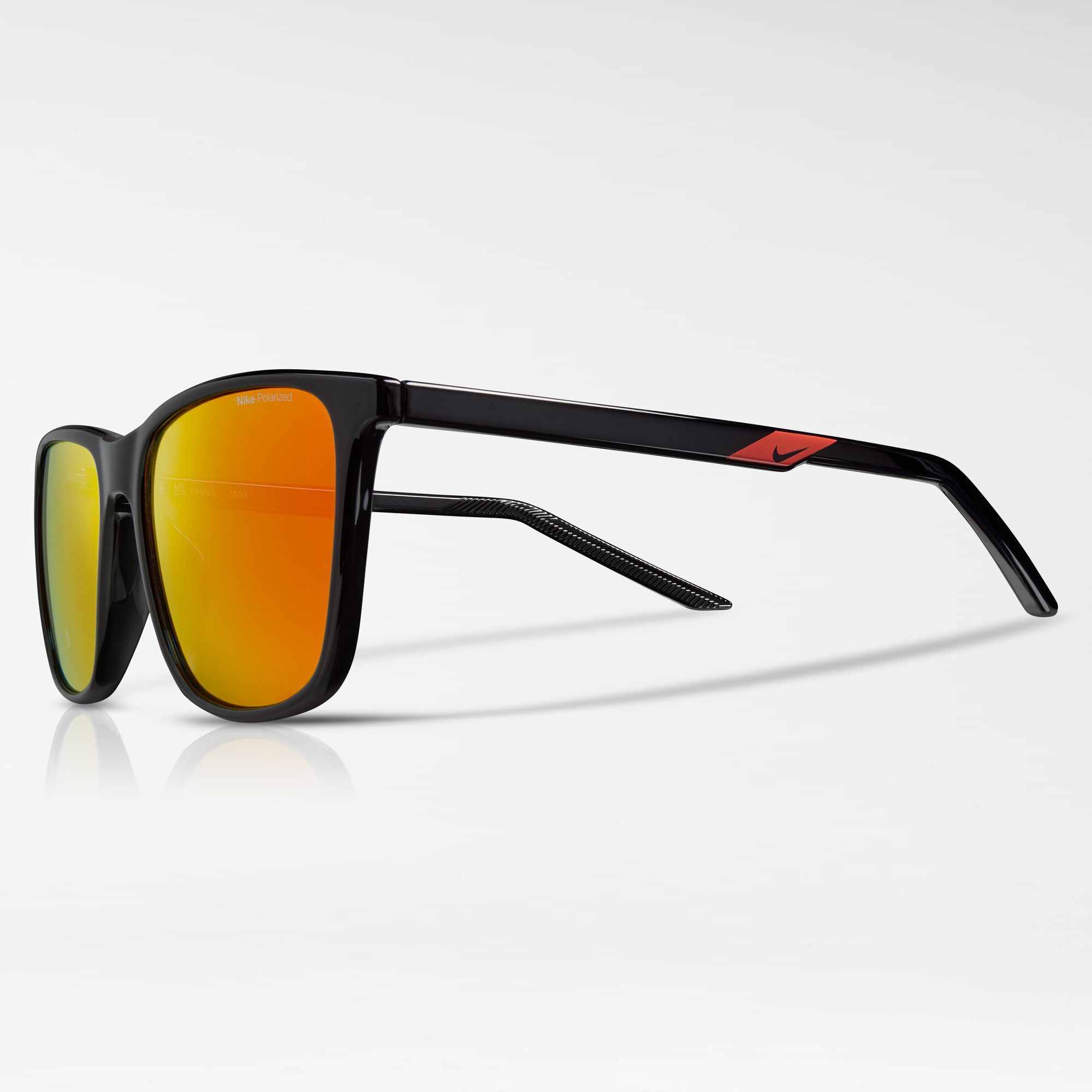 نايكي ستيت image number 2