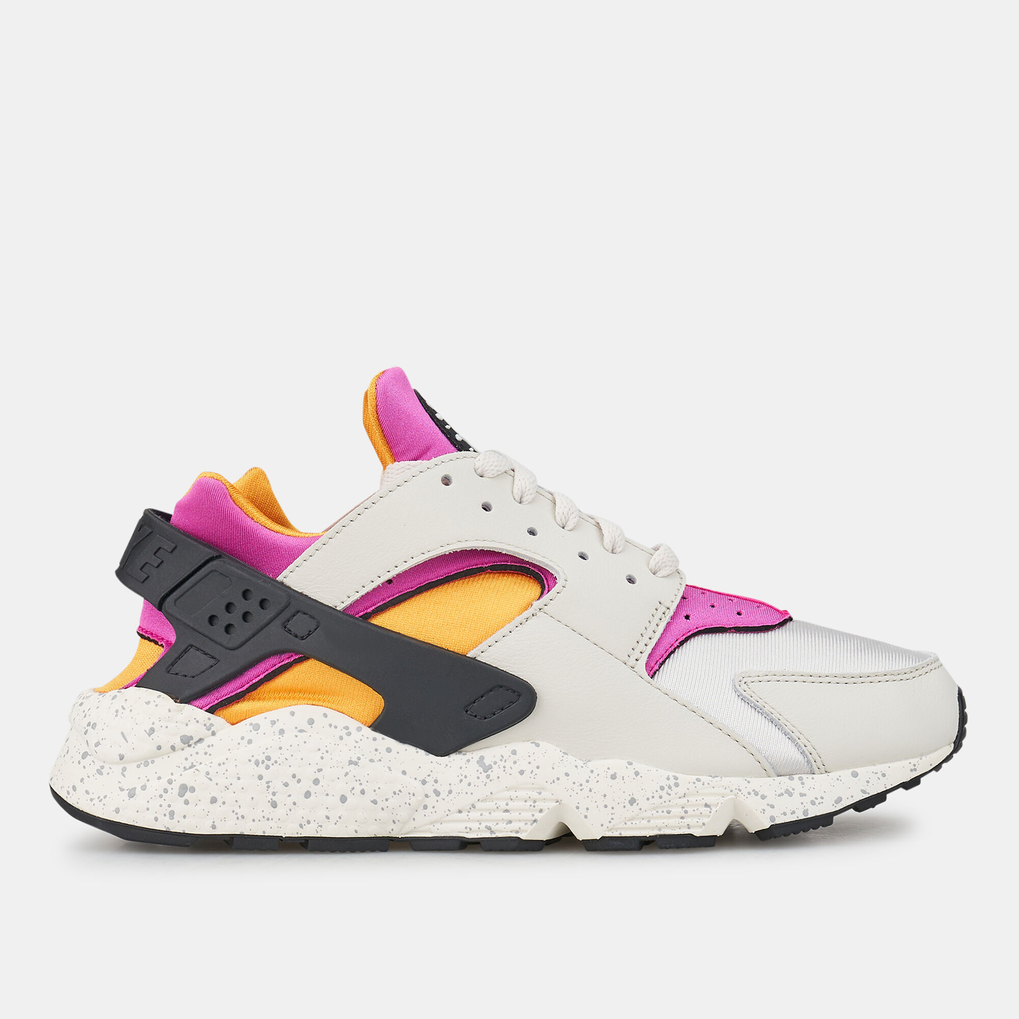 Men's Air Huarache Shoe image number 0