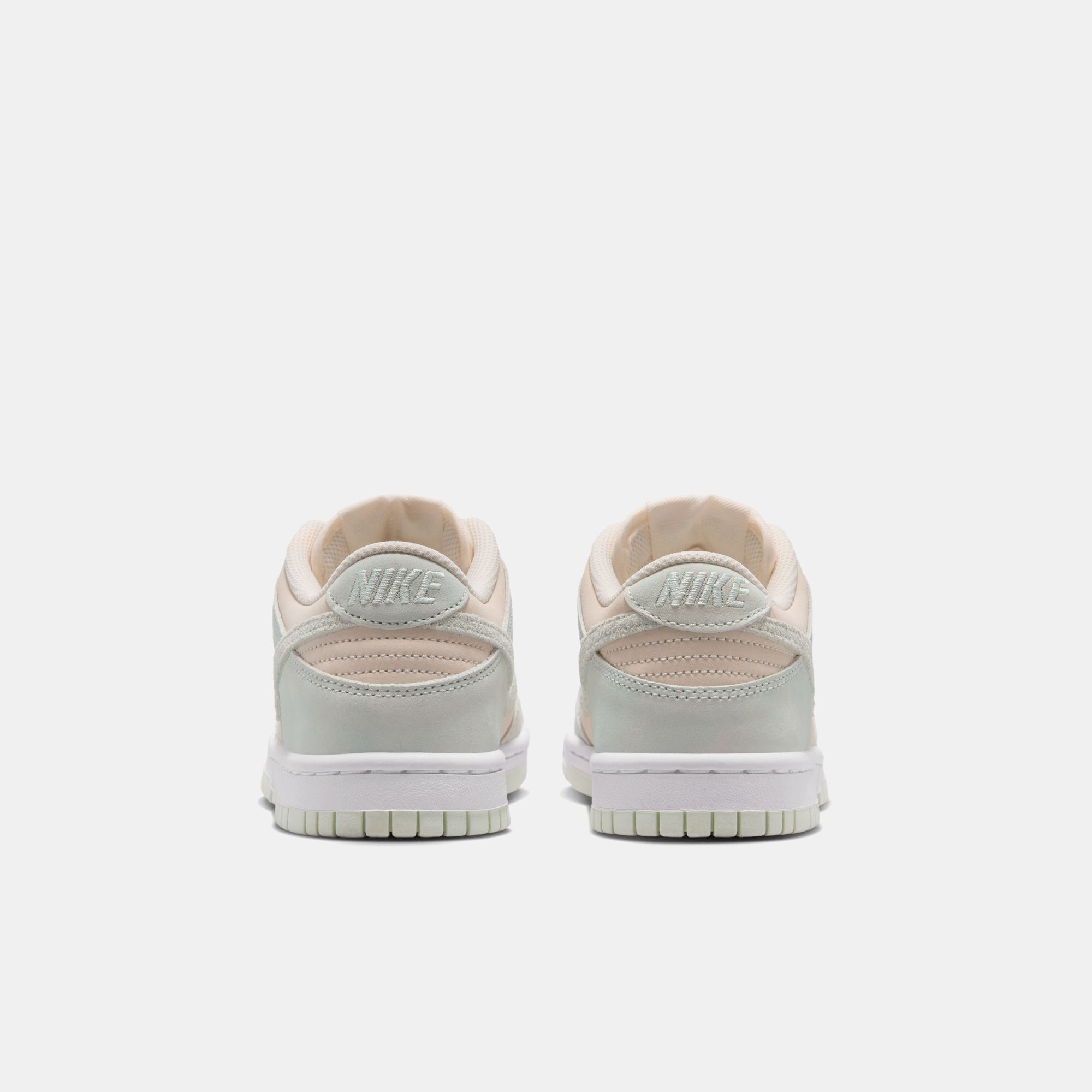 Nike Dunk Low Suede image number 1