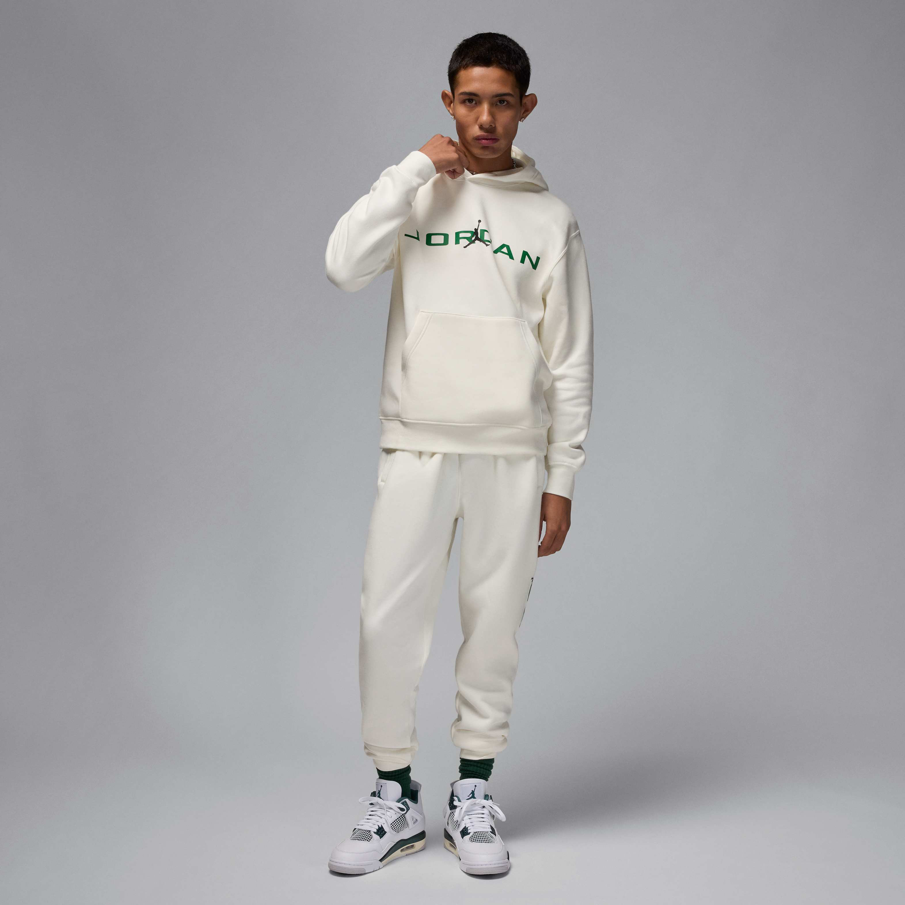 Jordan Essentials image number 5