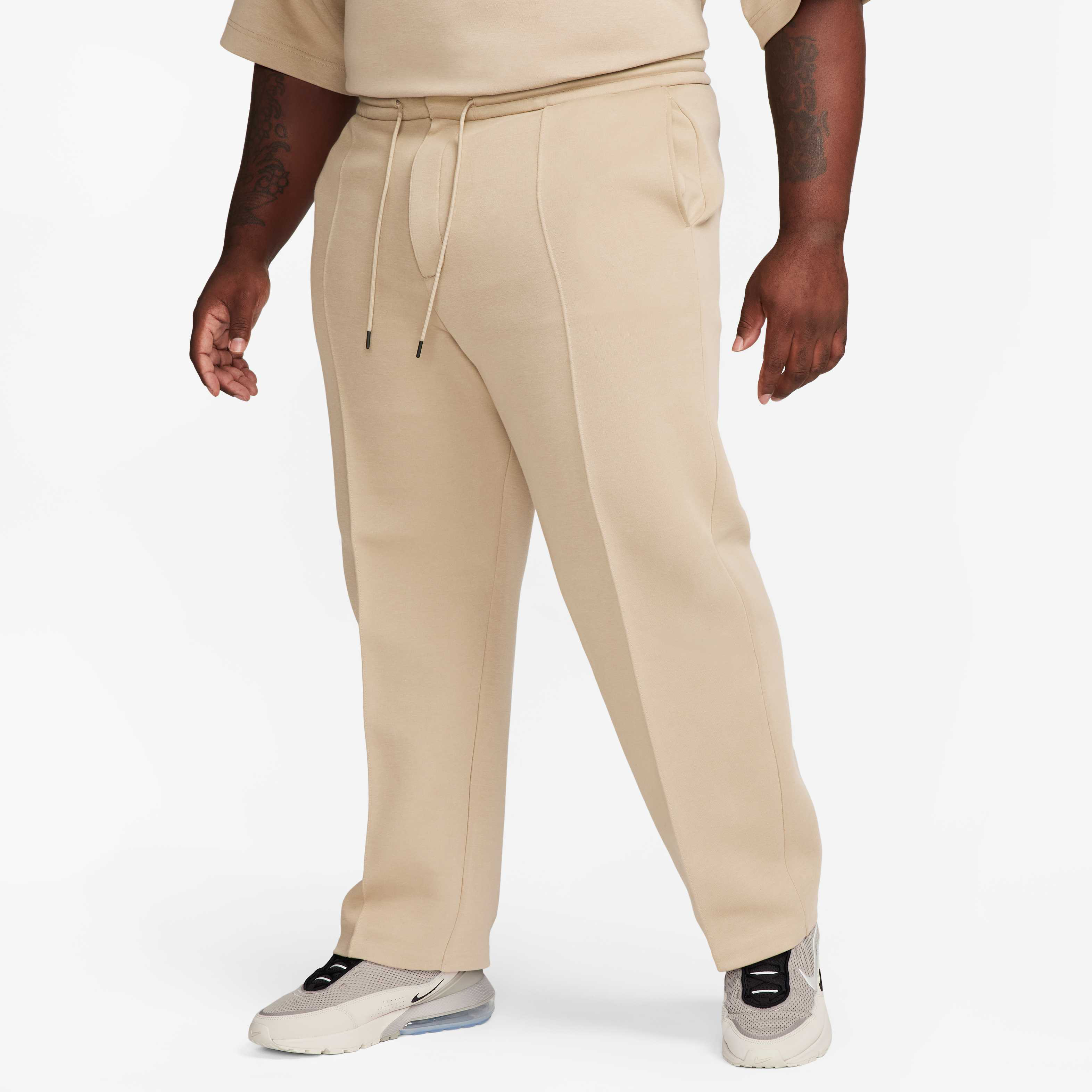 نايكي تك فليس ري-ايمادجيند image number 9