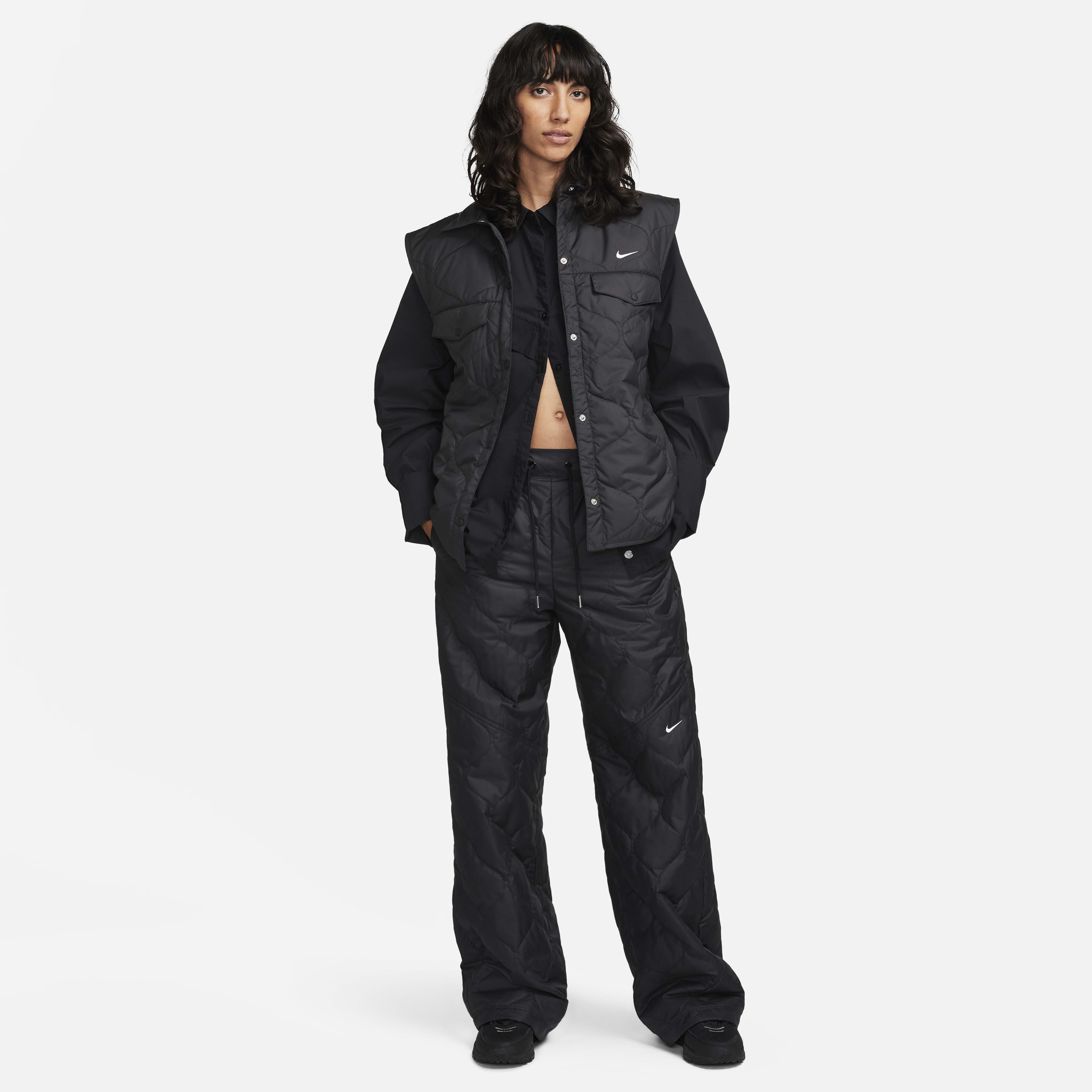 Nike Sportswear Essential image number 4