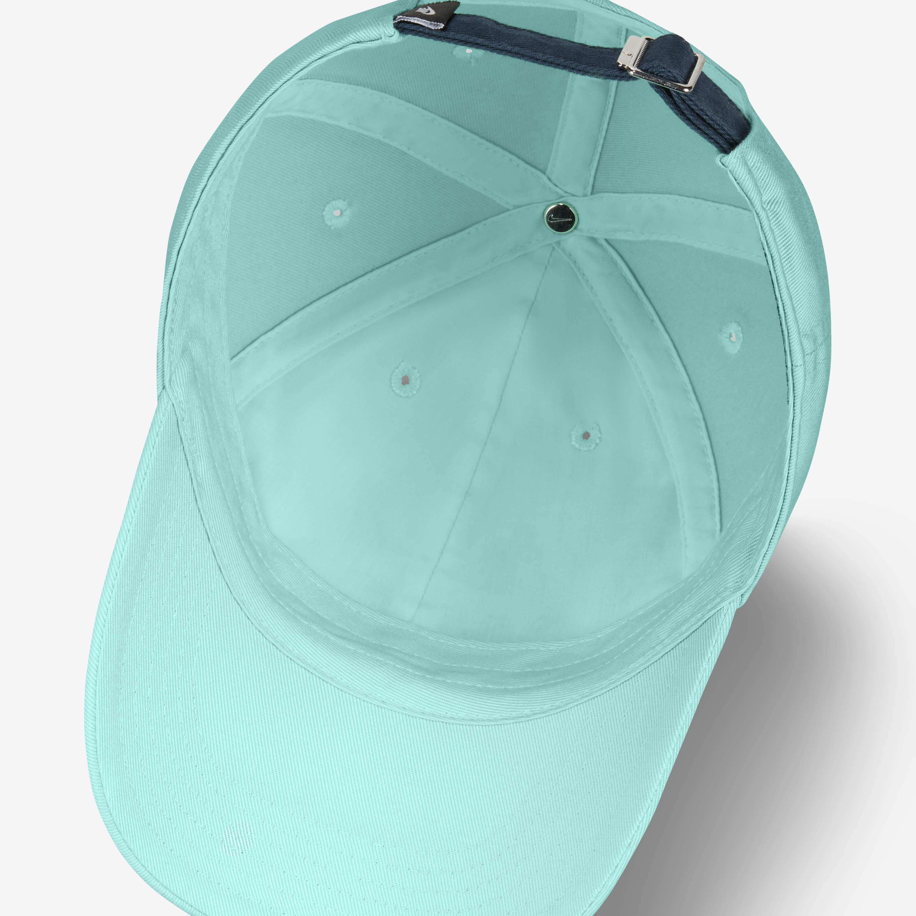 نايكي كلوب image number 4