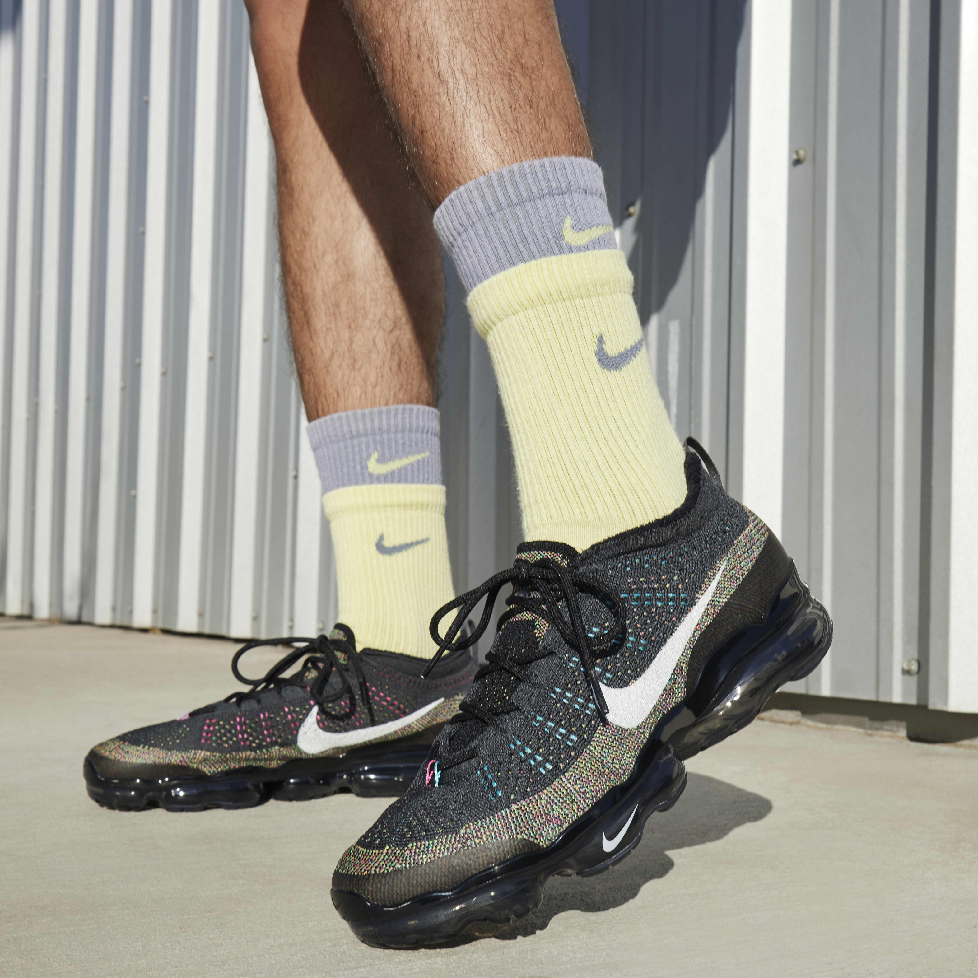 Men's multicolor vapormax outlet