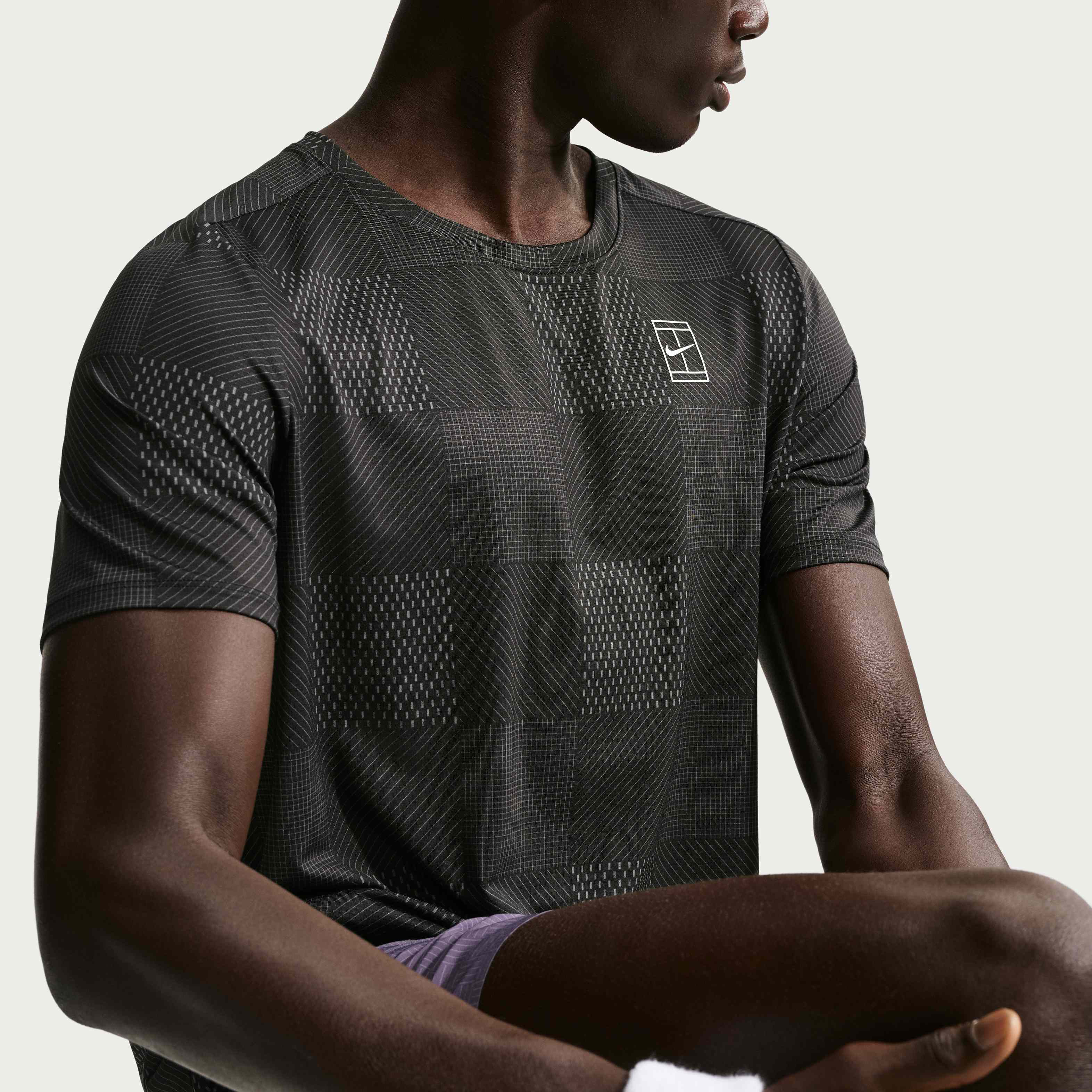 NikeCourt Advantage image number 2