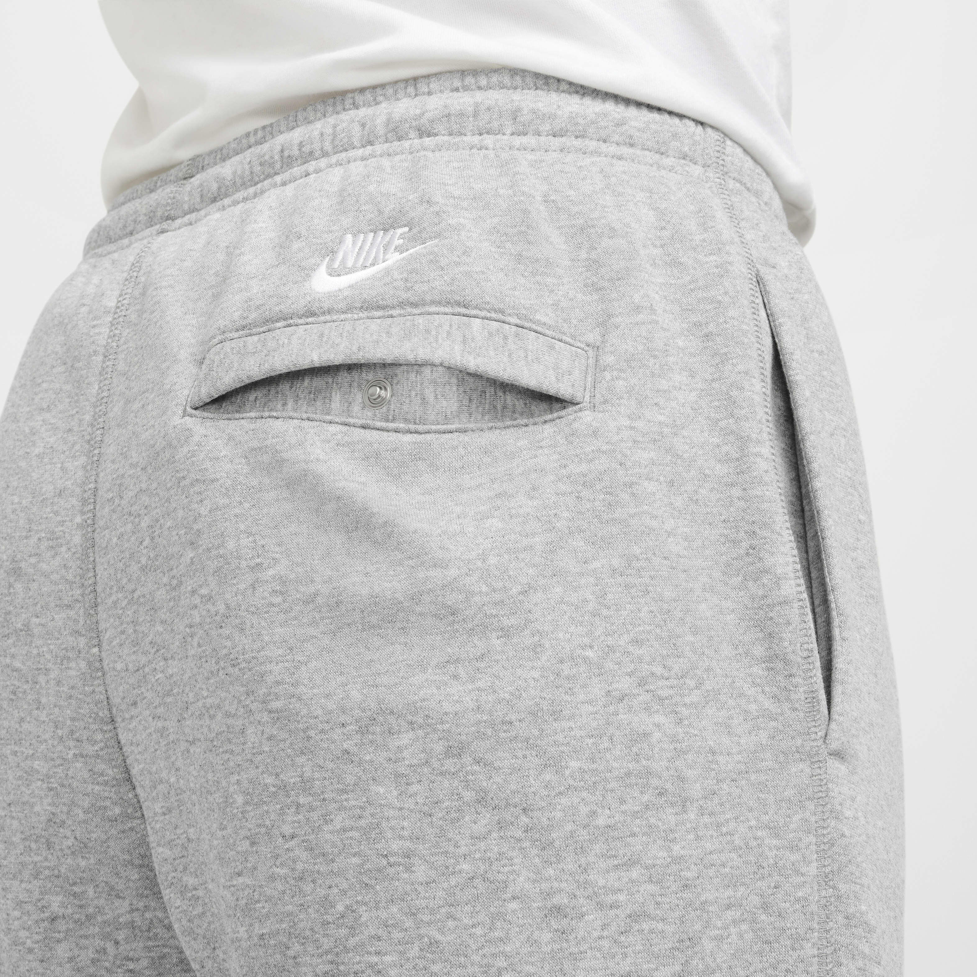 Nike Sportswear Club image number 3