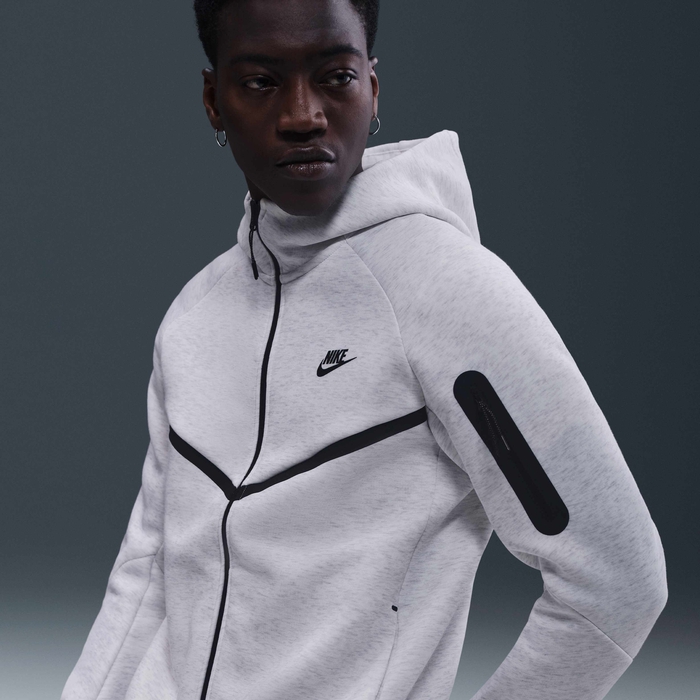 Nike Tech image number 2 Nike Tech image number 2