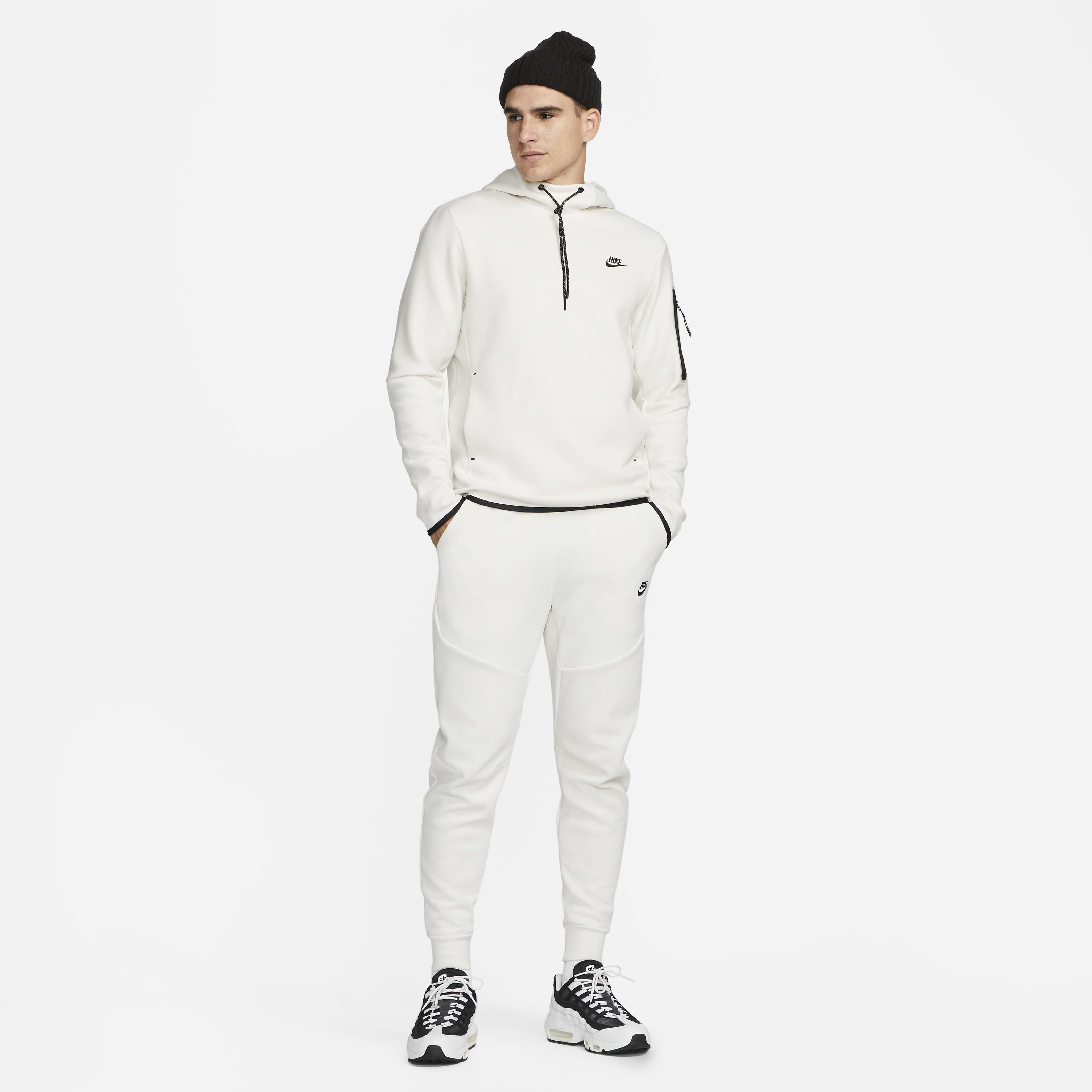 Nike Sportswear Tech Fleece image number 4