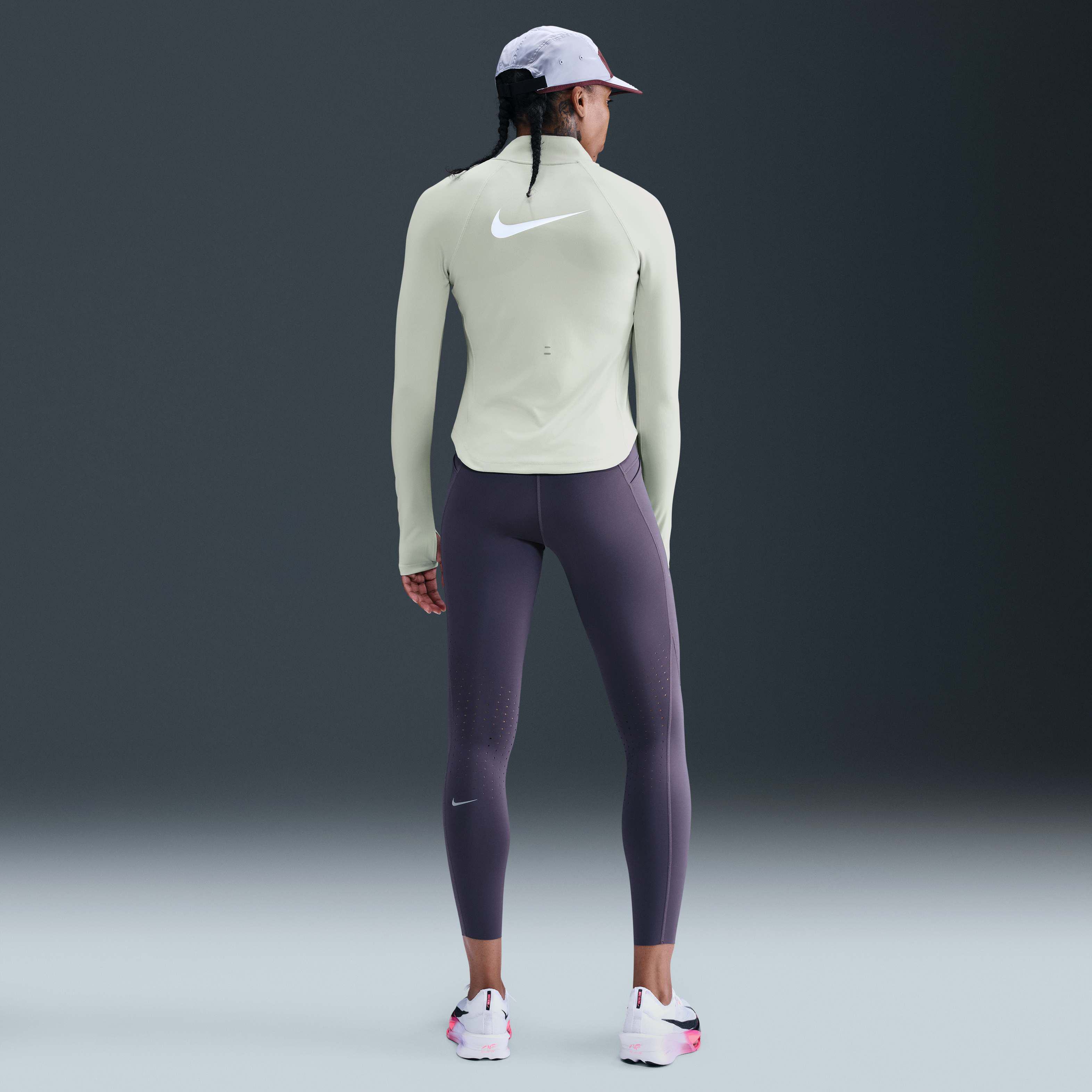 Nike Tempo Swoosh Run image number 4