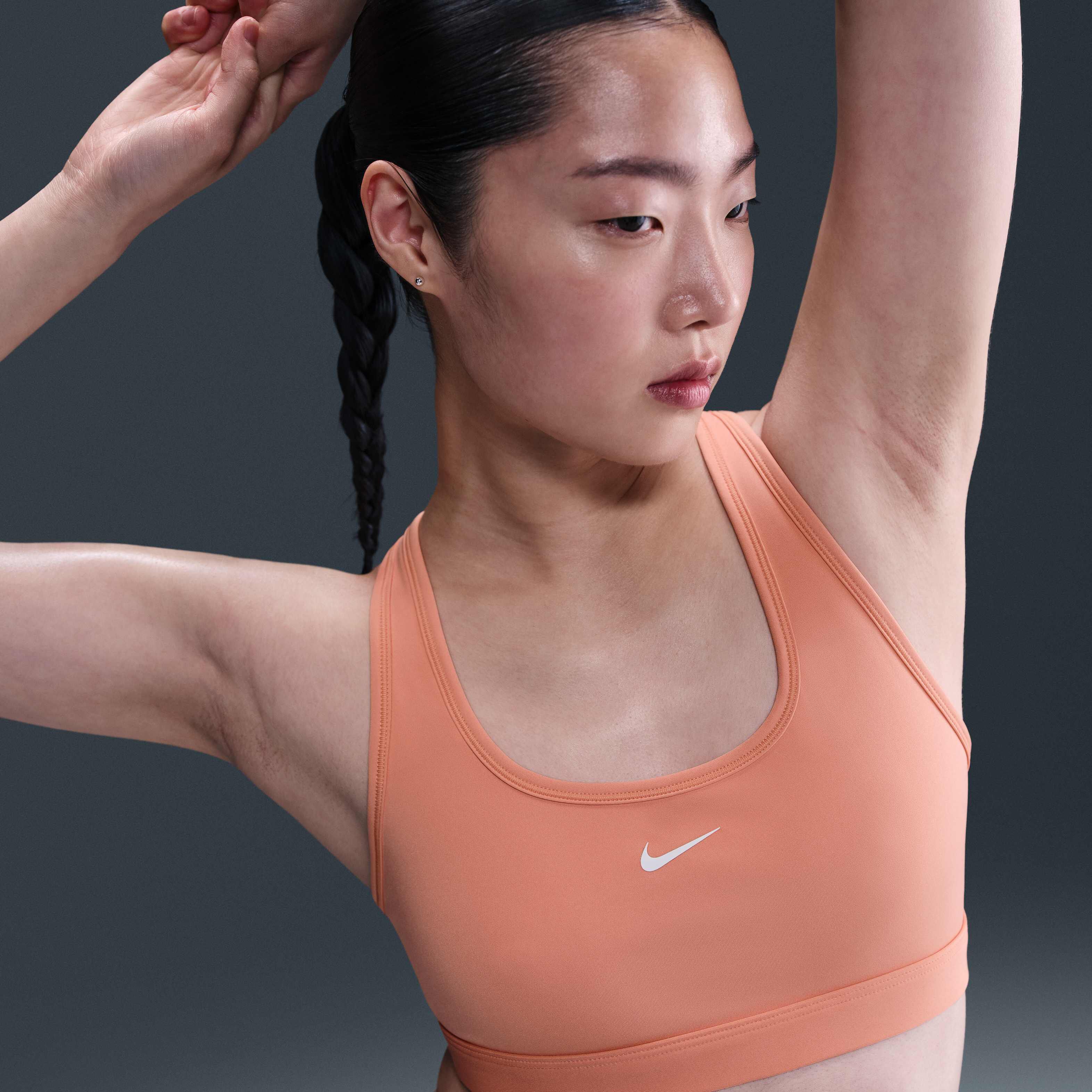 Nike Swoosh Light Support image number 0