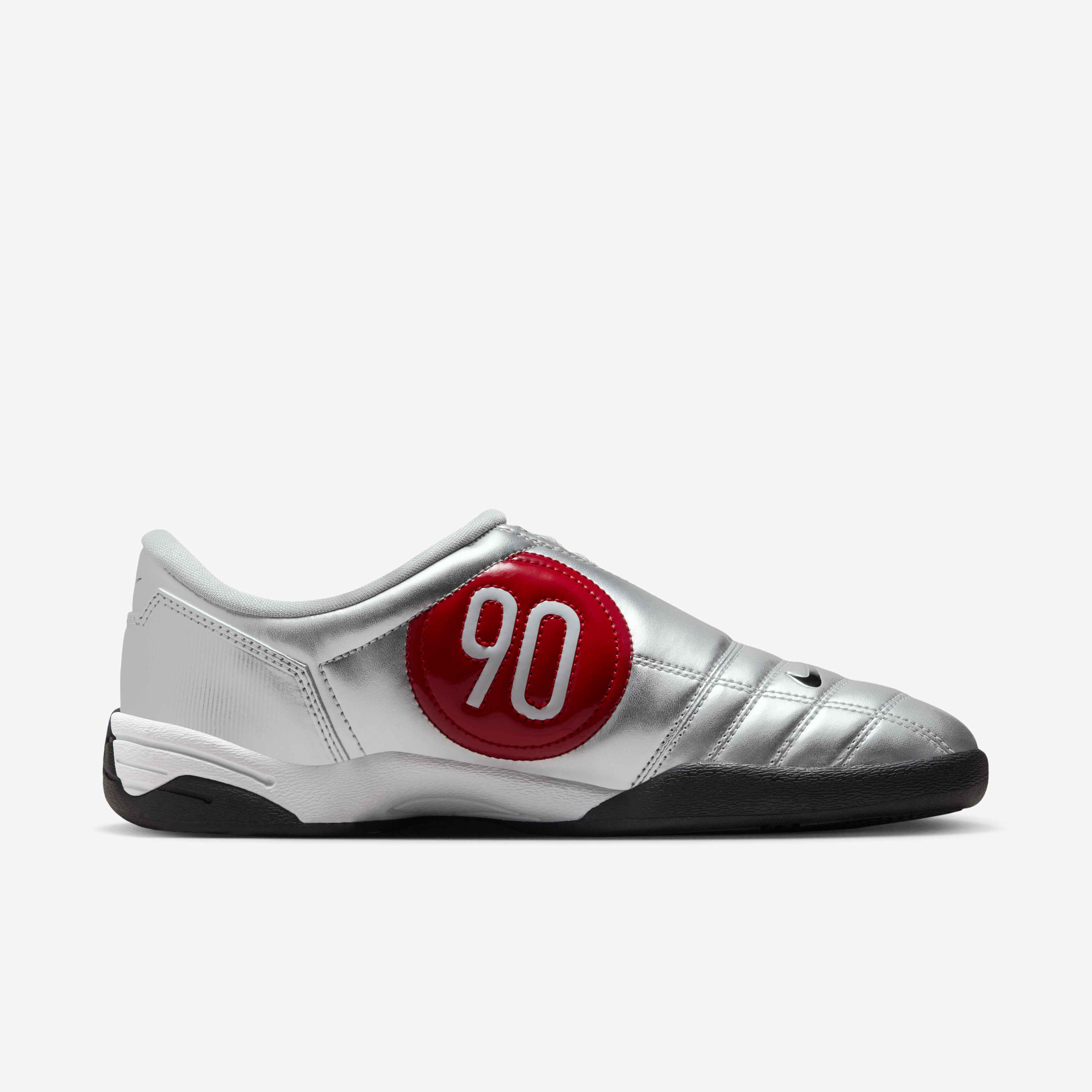 Nike Total90 image number 2