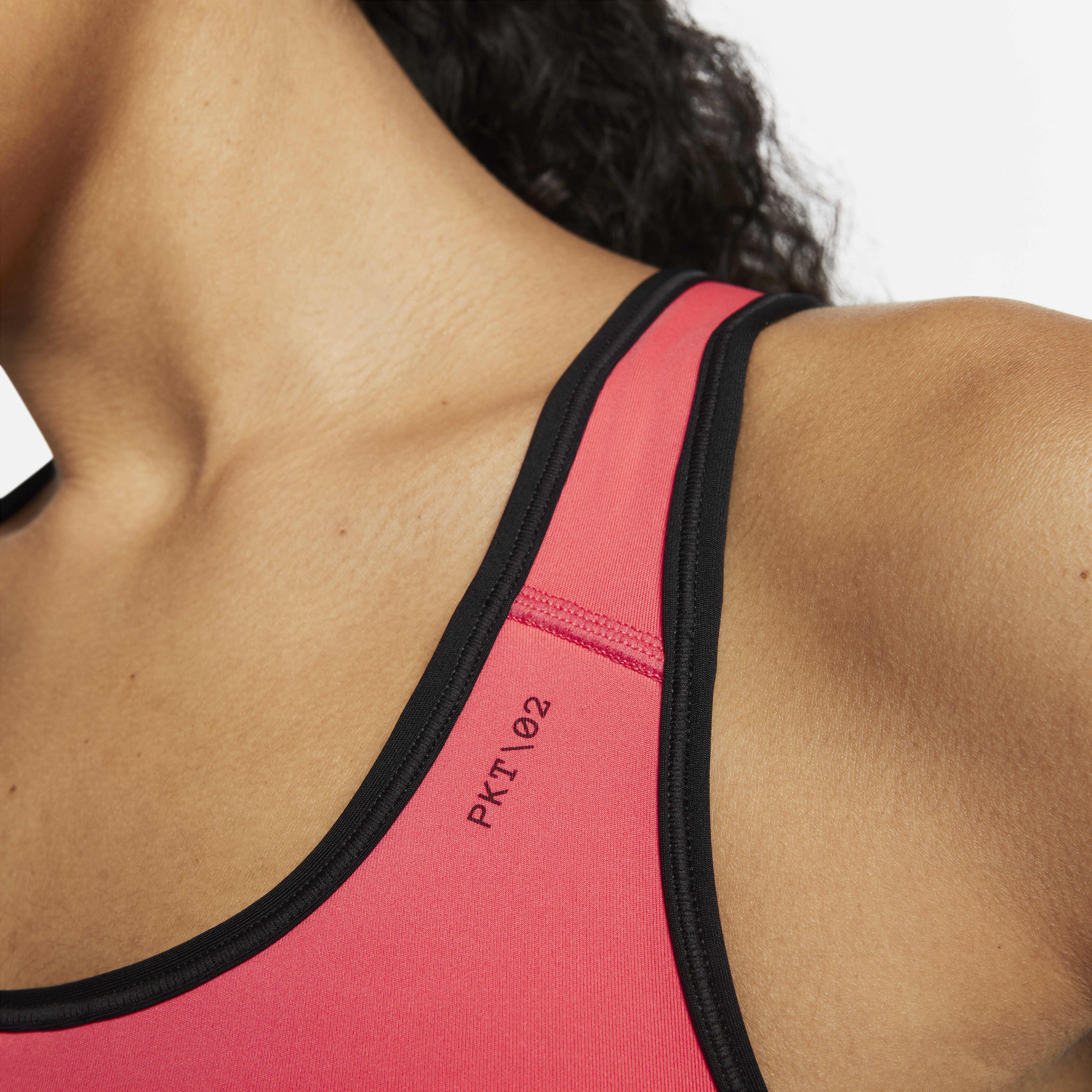 Nike Swoosh On The Run image number 6