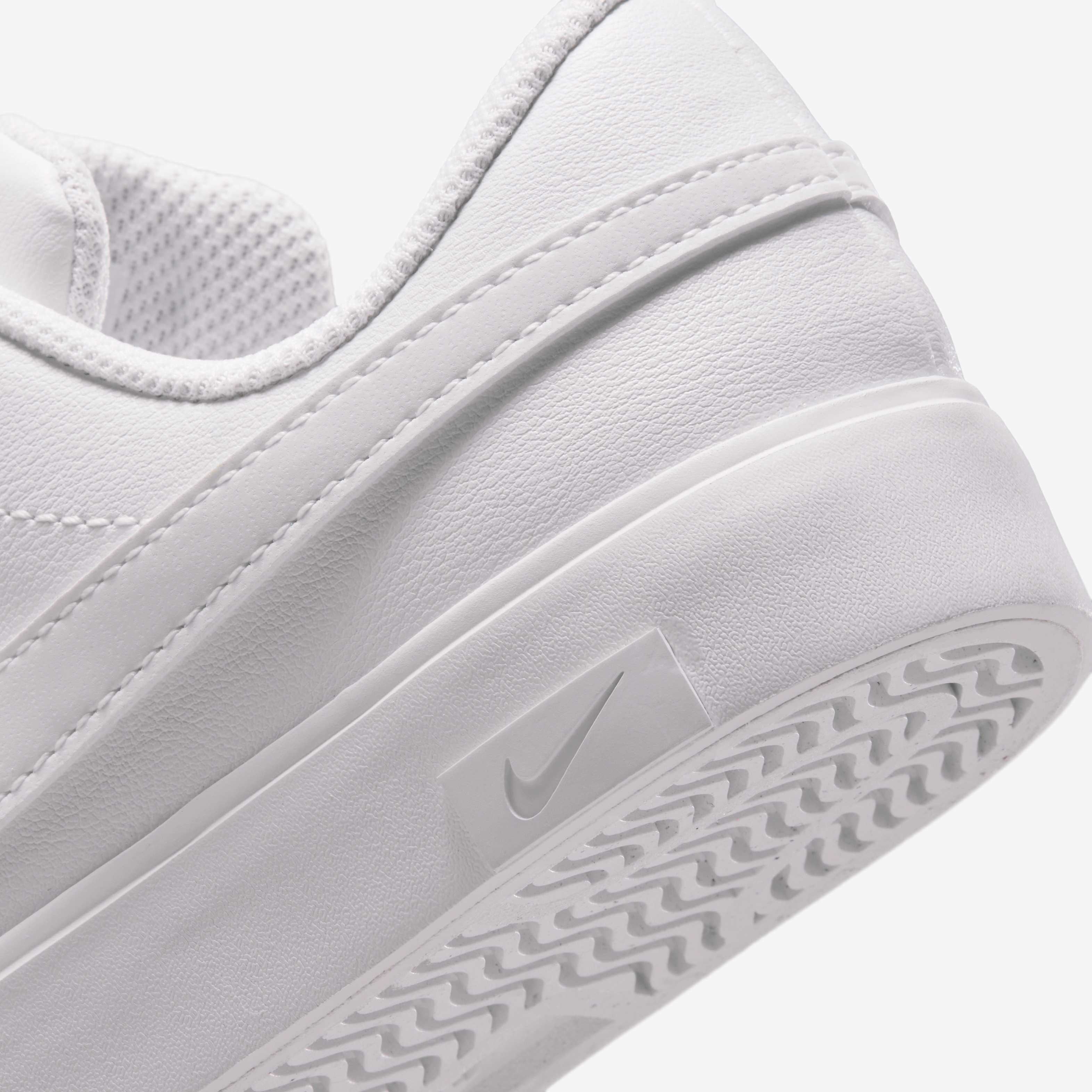 Nike Tennis Essential image number 7