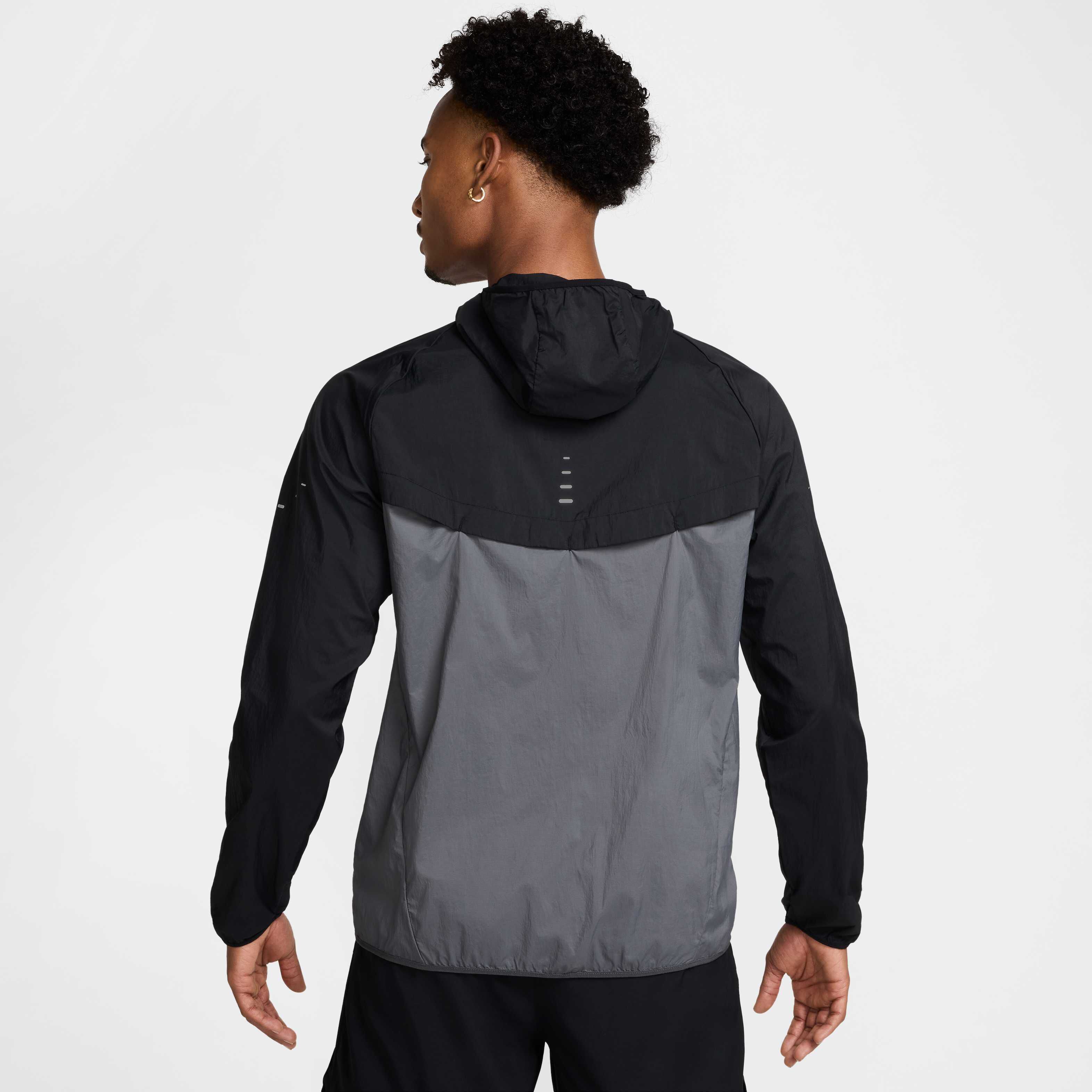 Nike Stride image number 1